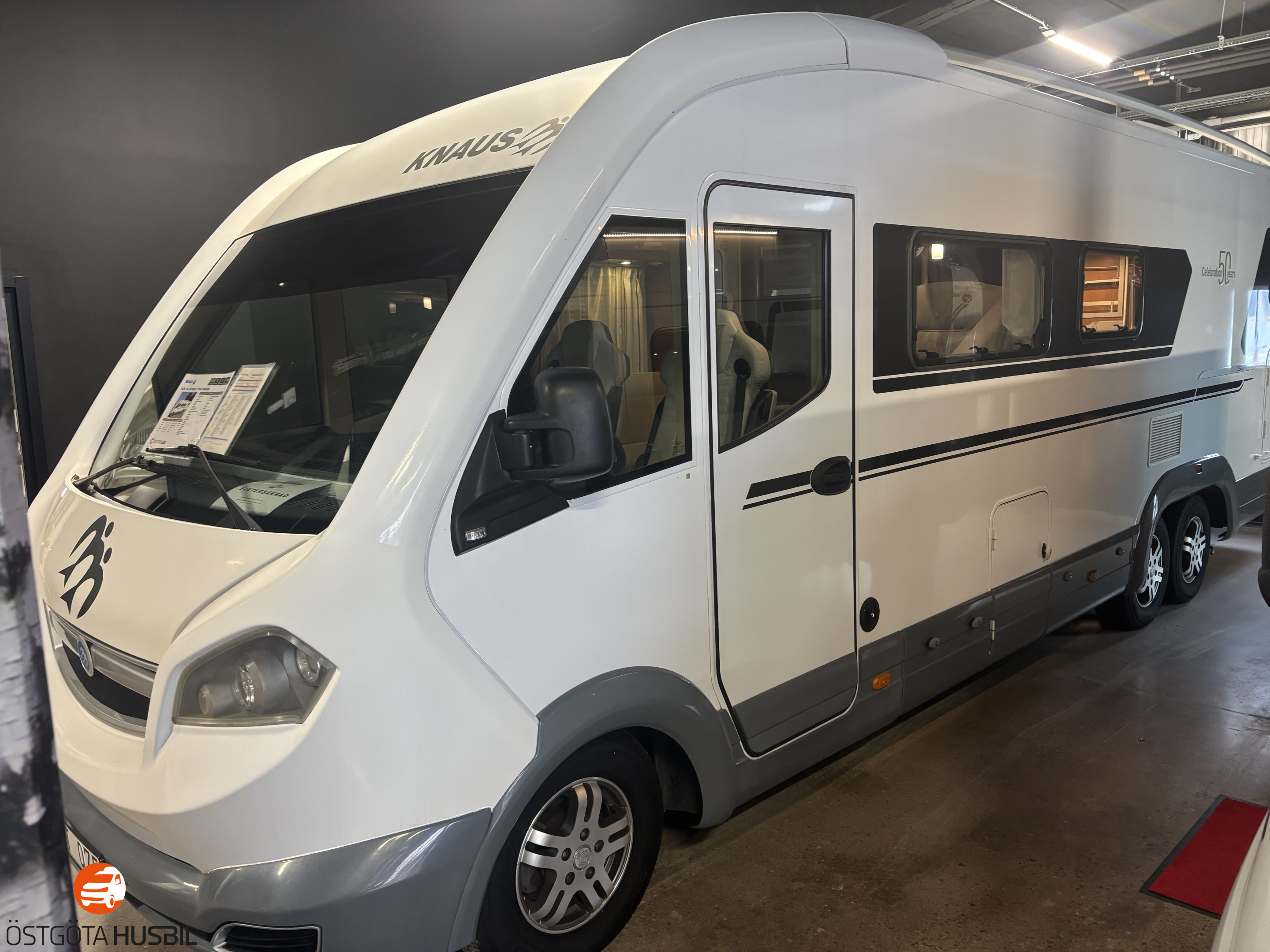 Produktbild 1 - Knaus ALDE / AC / SOLPANEL / 177HK / KAMKEDJA 2012