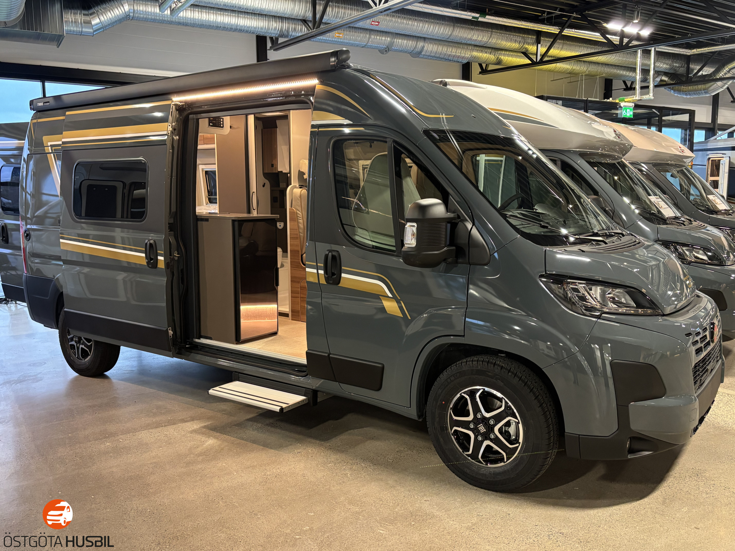 Produktbild 1 - Bürstner B66 Campeo 600,140 hk, automat 2026