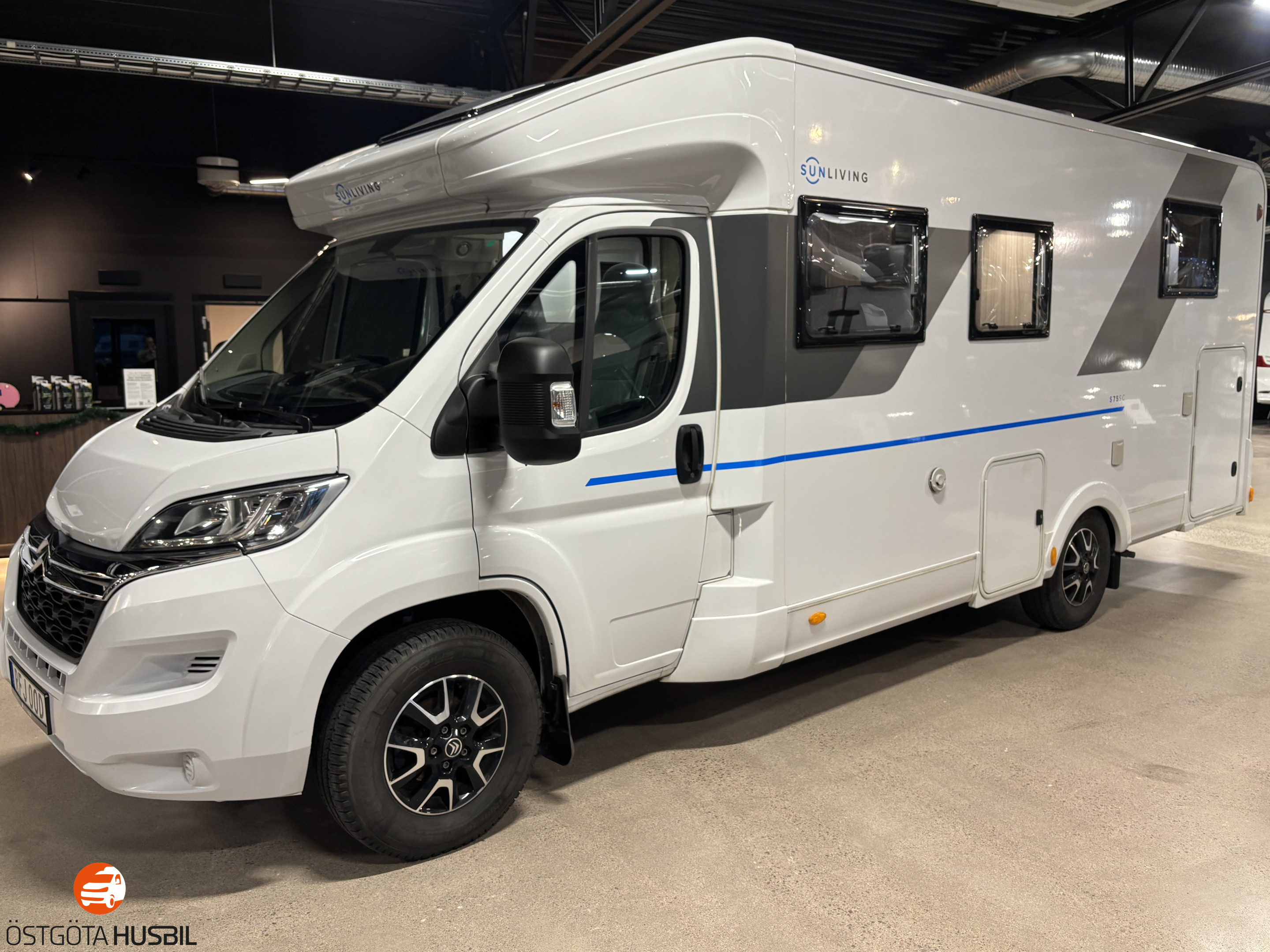 Produktbild 1 - Sun Living S 75SC // TAKSÄNG OCH QUEENSBÄDD // 5 B