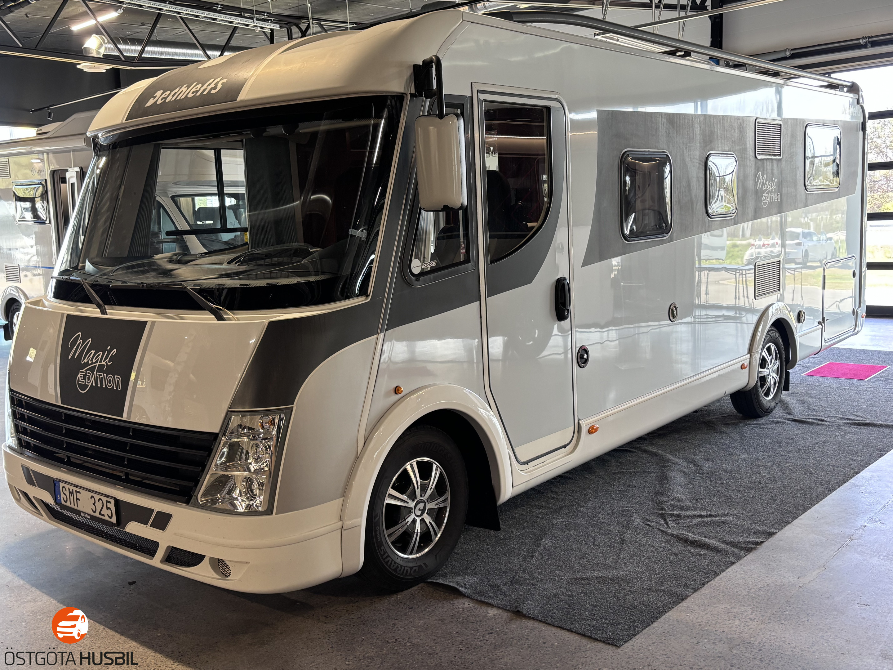 Produktbild 1 - Dethleffs MAGIC EDITION Helintegrerad med taksäng 