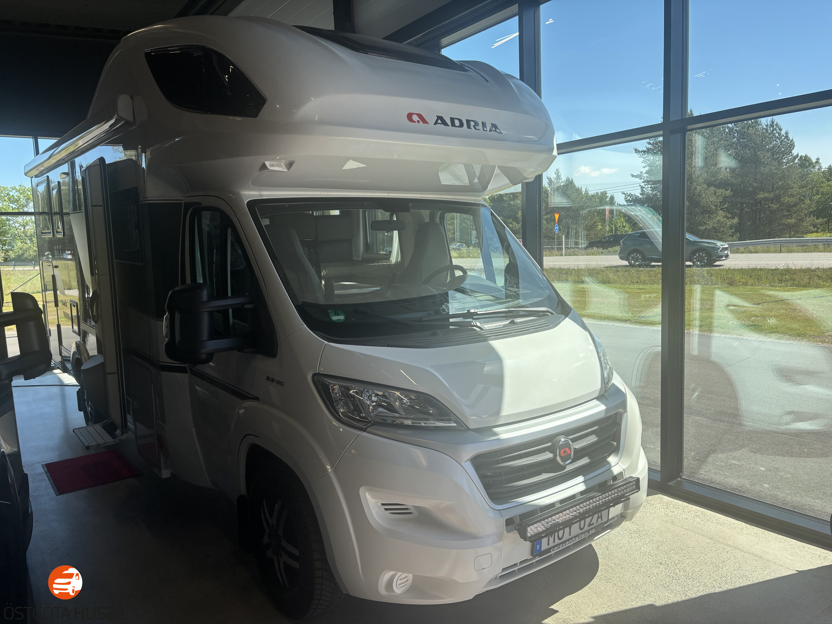 Produktbild 1 - Adria CORAL XL A 670 SP // AC BODEL // HYDRALISKA 