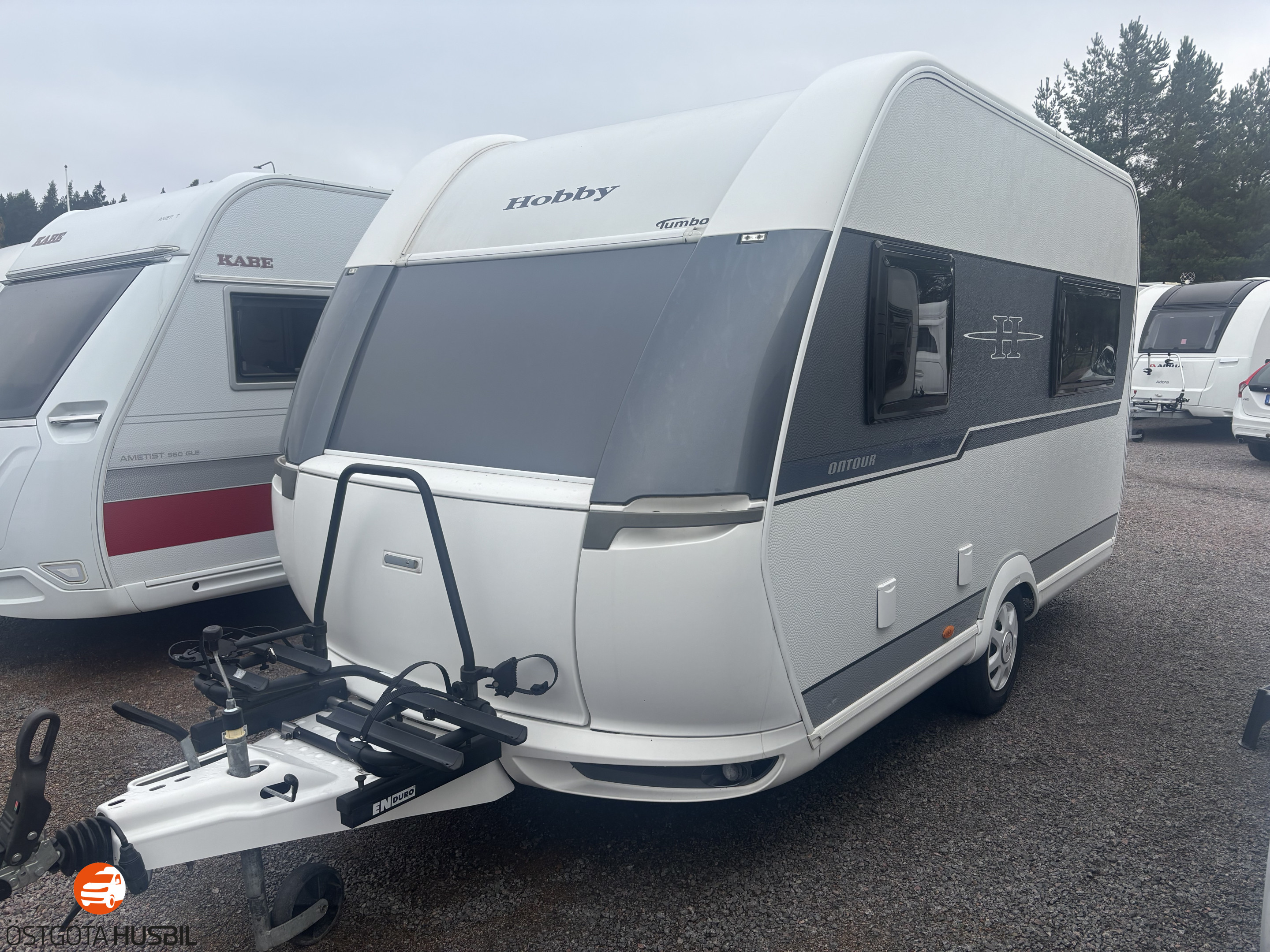 Produktbild 1 - Hobby 390 SF ONTOUR // PRESENTKORT 10.000:- HOS ÖSTGÖTA HUSBIL // CYKELHÅLLARE 2020