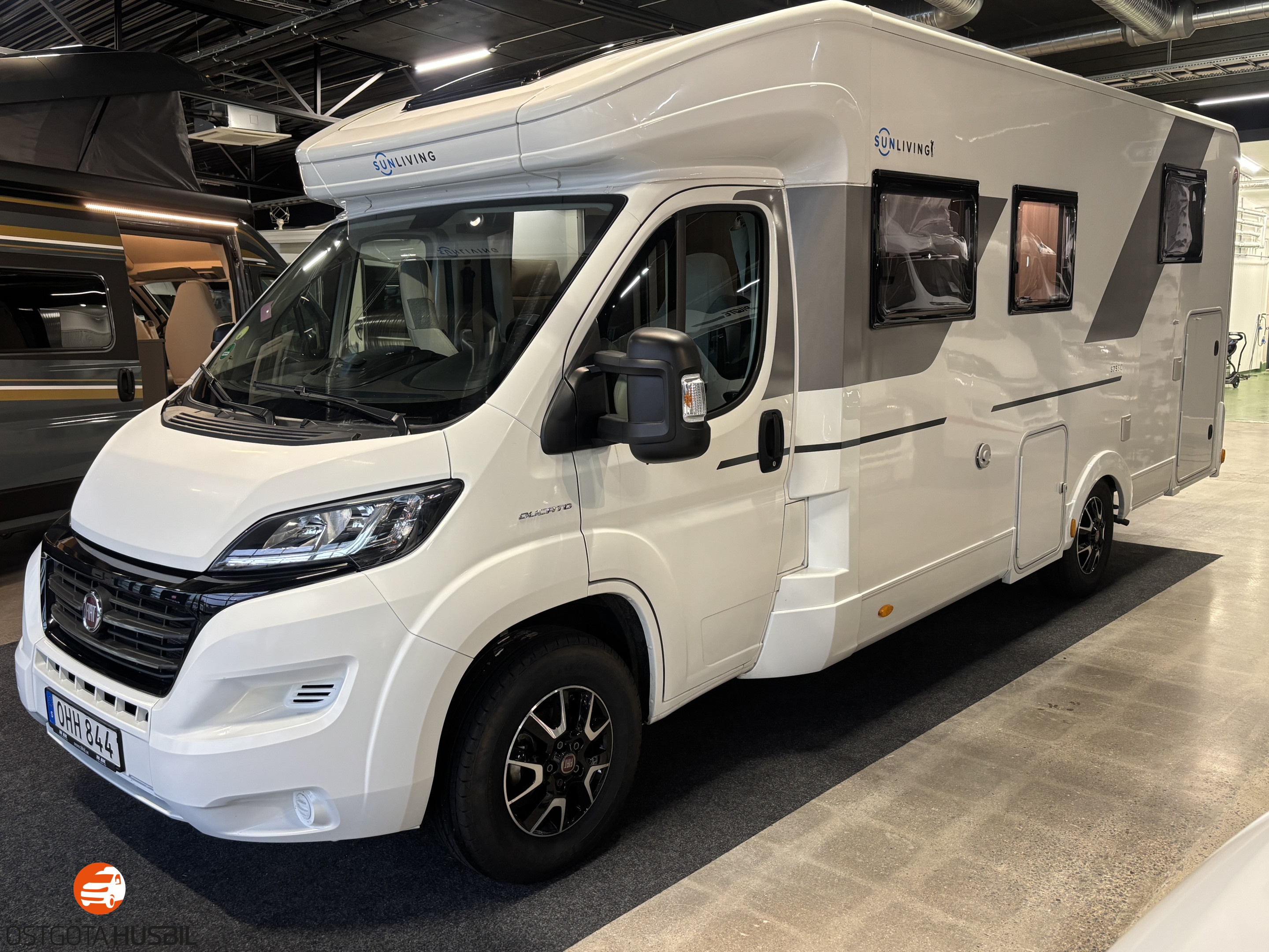 Produktbild 1 - Sun Living S 75 SC Queenbed och taksäng 2020