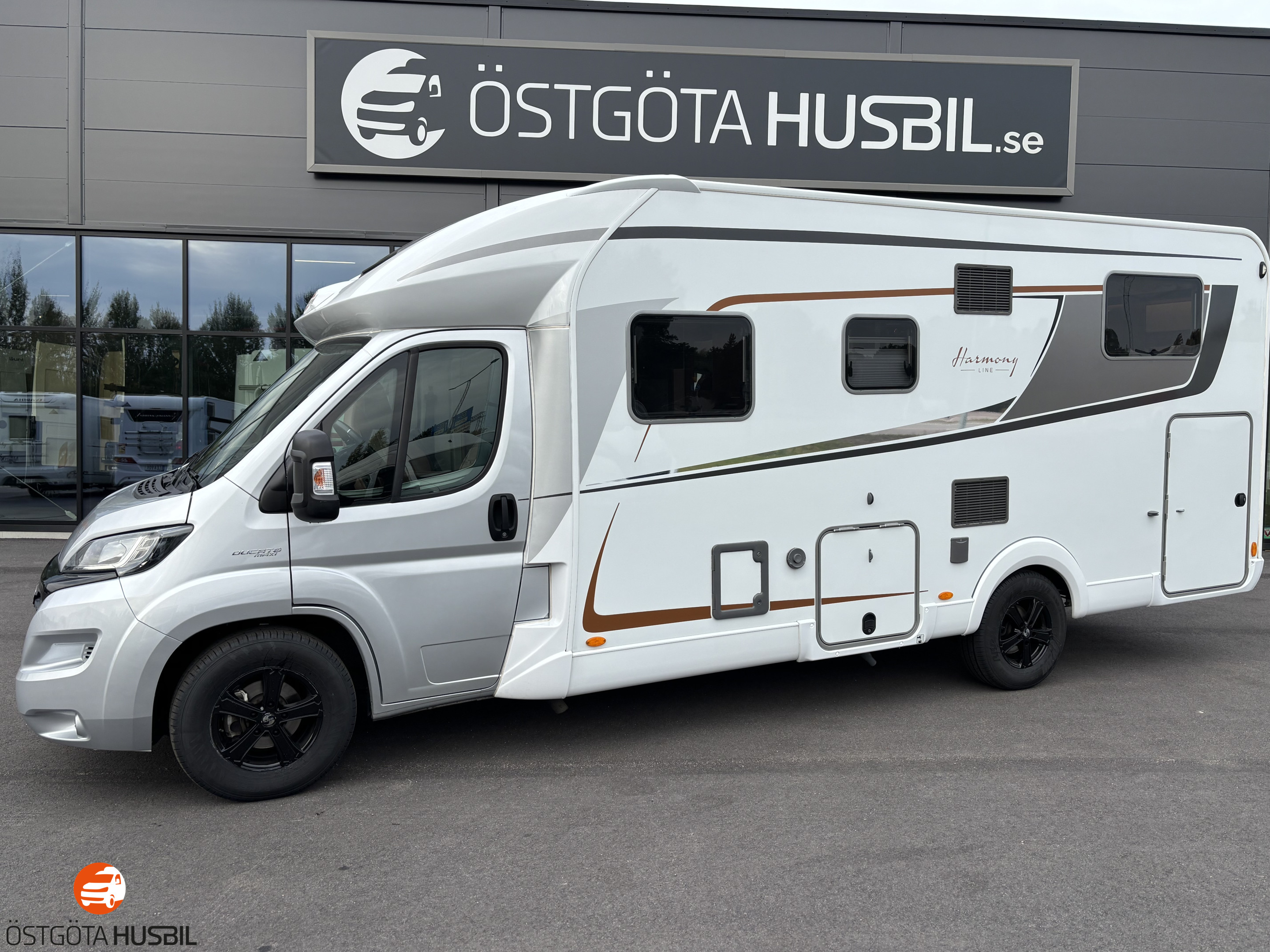 Produktbild 1 - Bürstner 728 Harmony Line Långbäddar och taksäng 2