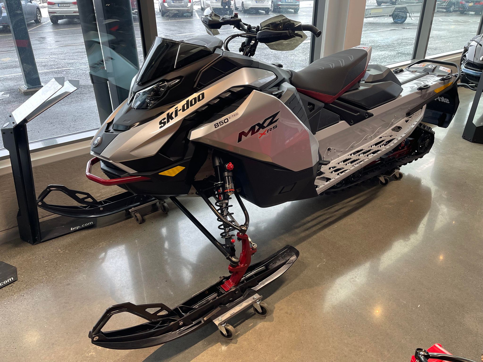 Produktbild 1 - Ski-doo MXZ X-RS 850 E-TEC 137" El-start Sista cha