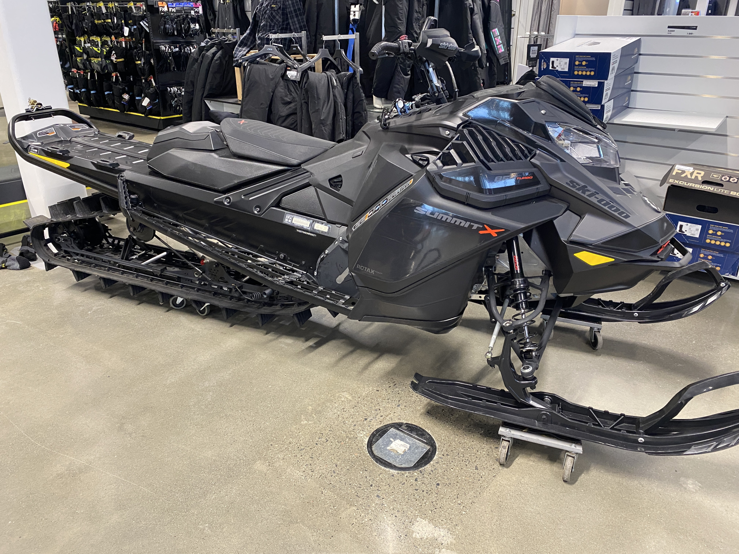 Produktbild 1 - Ski-doo SUMMIT EXPERT 154" 850 E-TEC TURBO 64mil M
