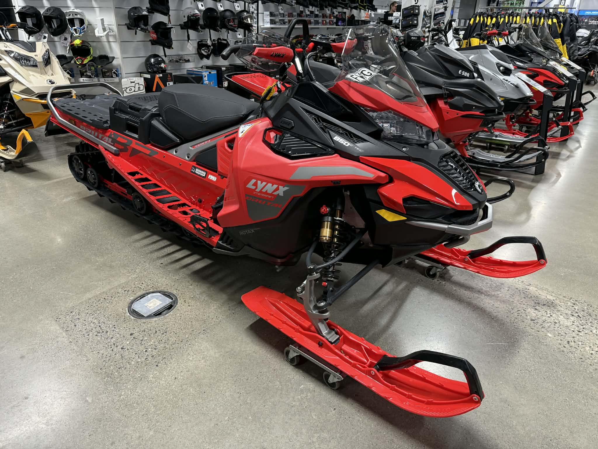 Produktbild 1 - Lynx BRUTAL 850 E-TEC MOMSAD 2024