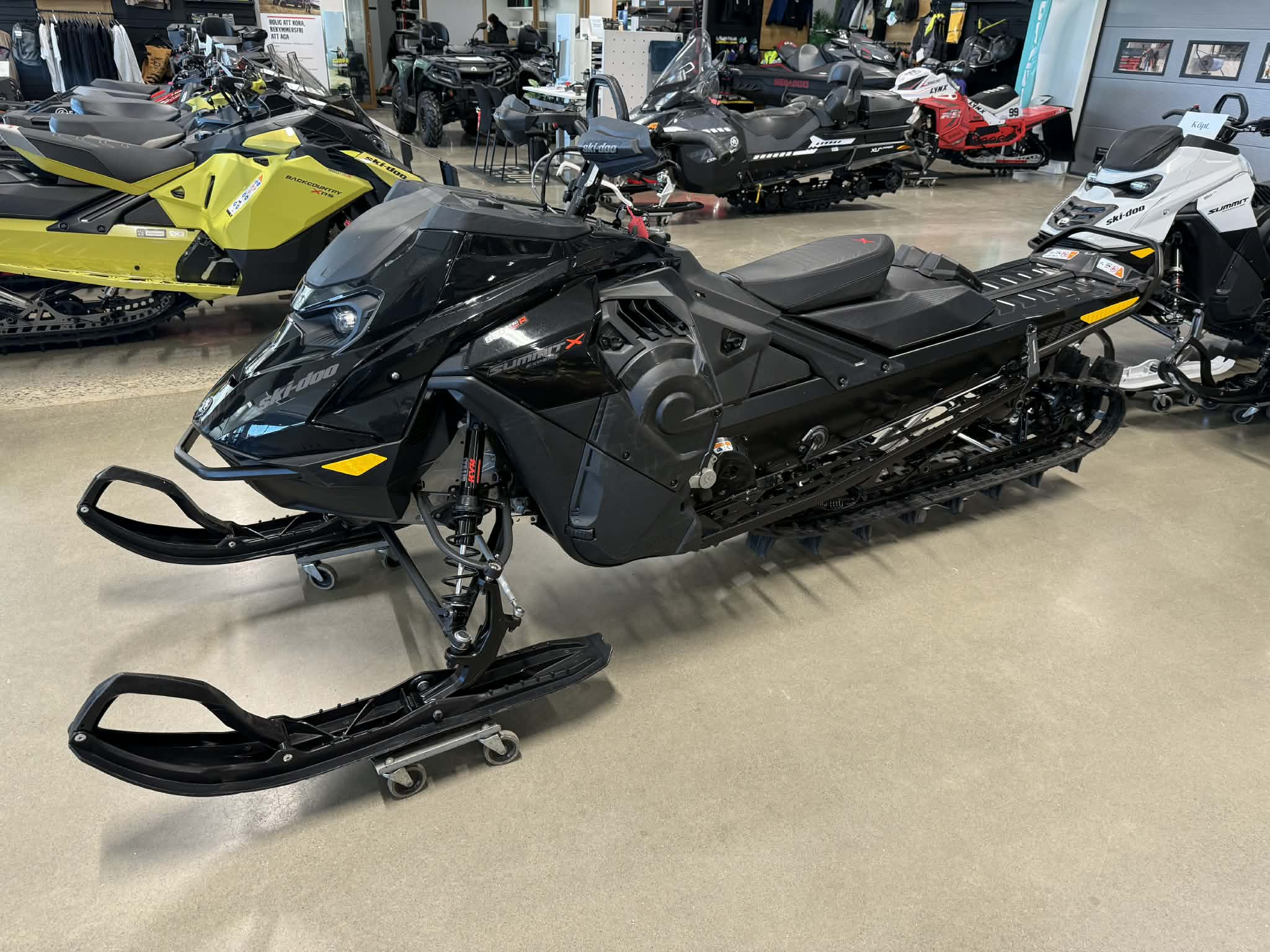 Produktbild 1 - Ski-doo SUMMIT EXPERT 850 E-TEC TURBO R 147" MOMS 