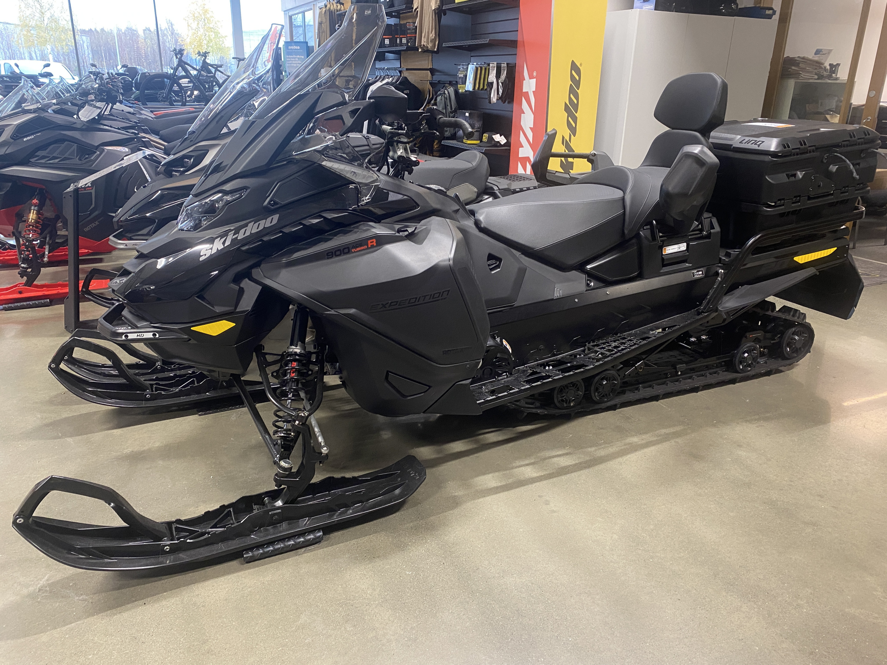 Produktbild 1 - Ski-doo Expedition SE 900 ACE Turbo R 154" 46mm Cobra 10.25" KAMPANJ 22.500kr! 2026