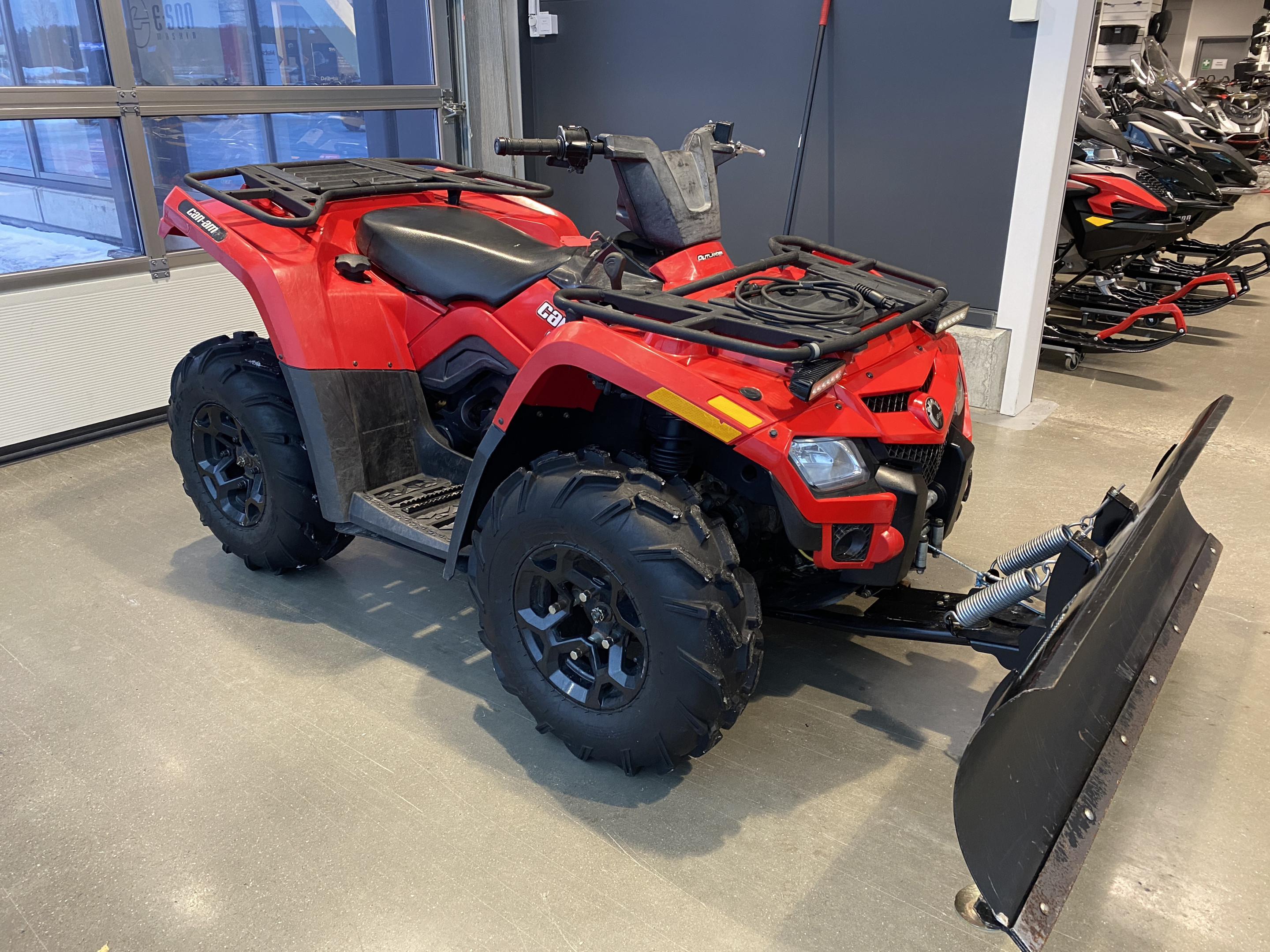 Produktbild 1 - Can-Am OUTLANDER 400 STD Terrängreg MOMSAD 2014