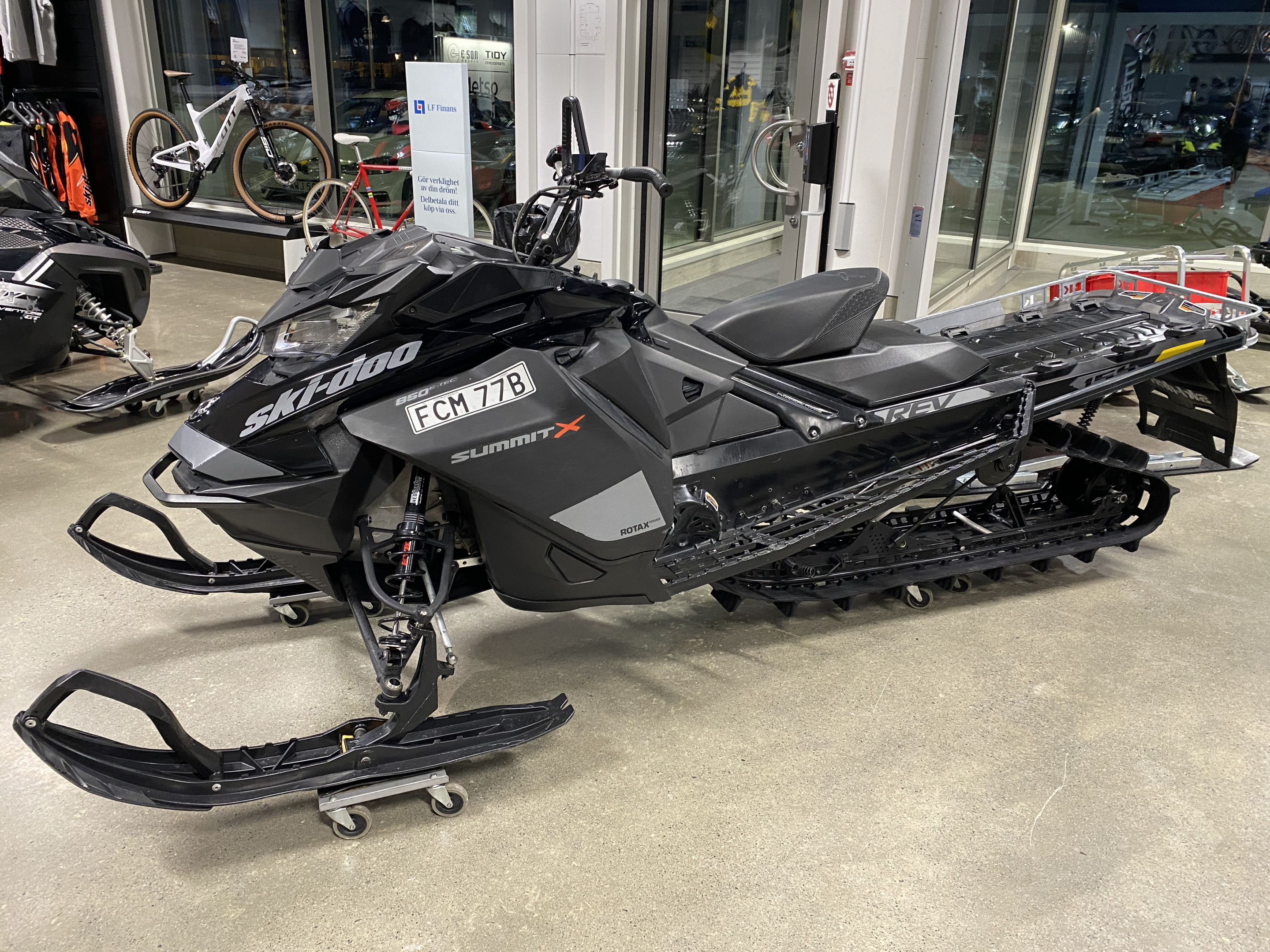 Produktbild 1 - Ski-doo SUMMIT X 154" 850 E-TEC SHOT 2020