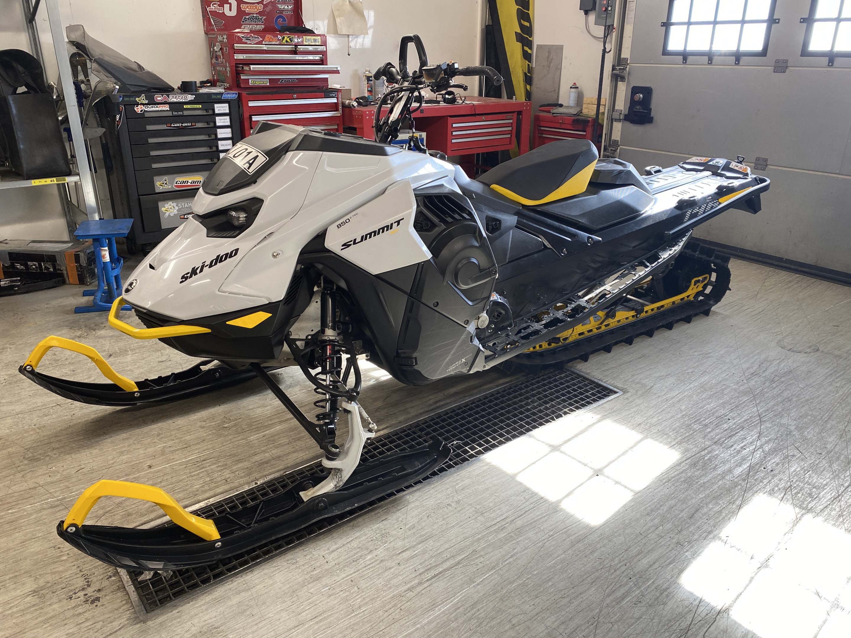 Produktbild 1 - Ski-doo SUMMIT SP 850 E-TEC 146 ELSTART 2023