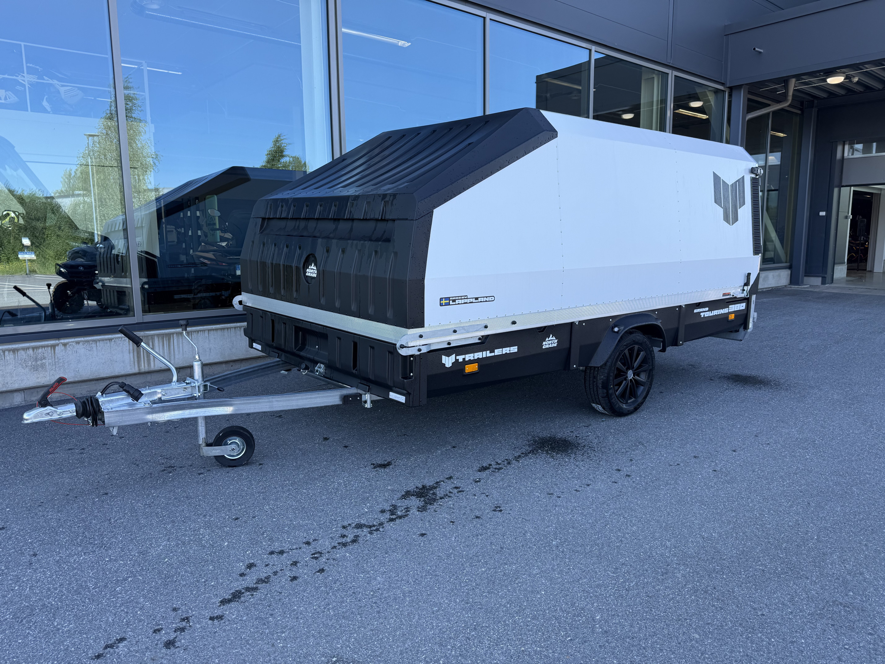 Produktbild 1 - Northgrade 4P 380 TXI Grand Touring  VIT kåpa Whit