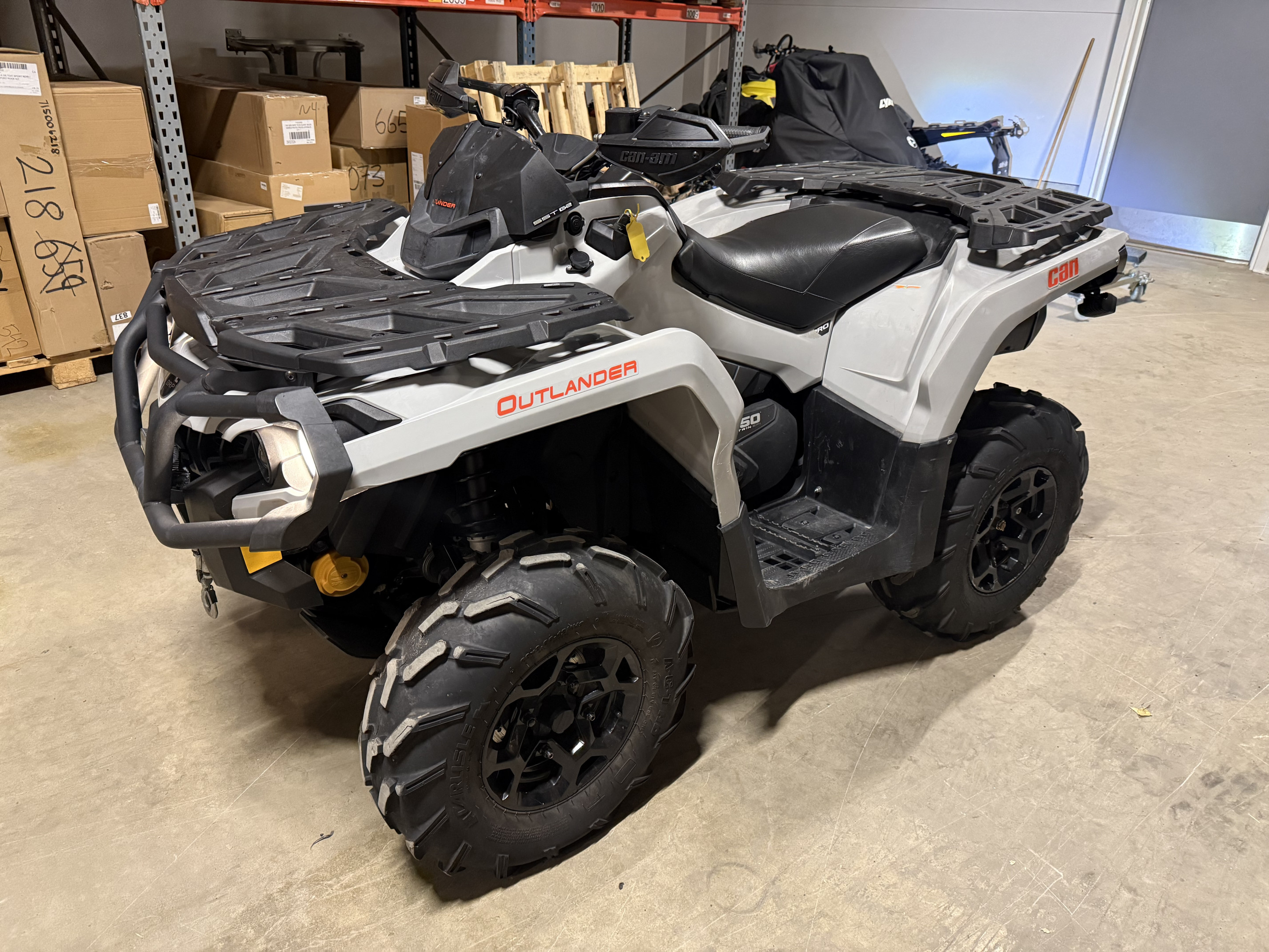 Produktbild 1 - Can-Am OUTLANDER 650 PRO Terräng MOMSAD  2016