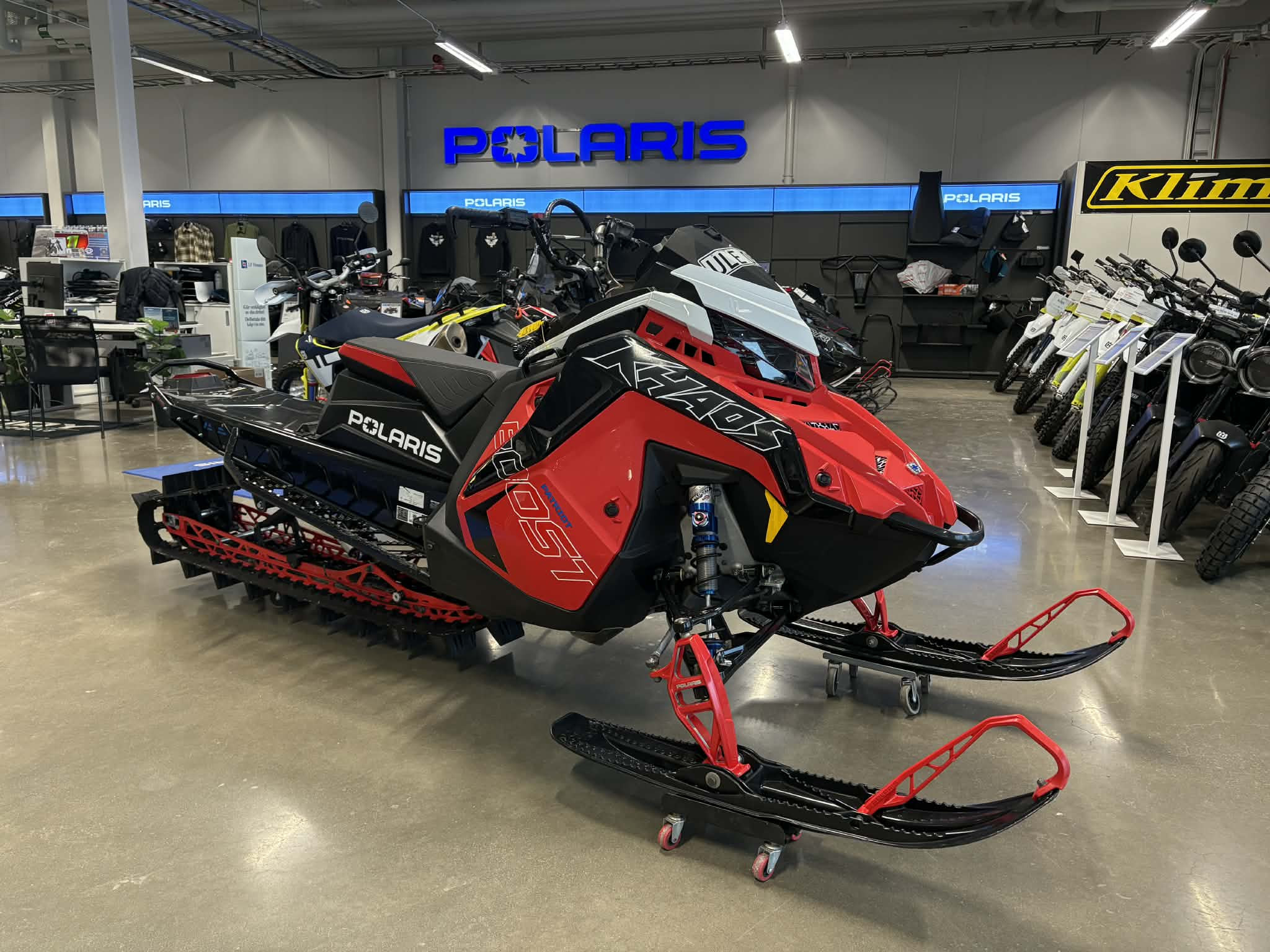 Produktbild 1 - Polaris BOOST RMK KHAOS 155 7S 2023