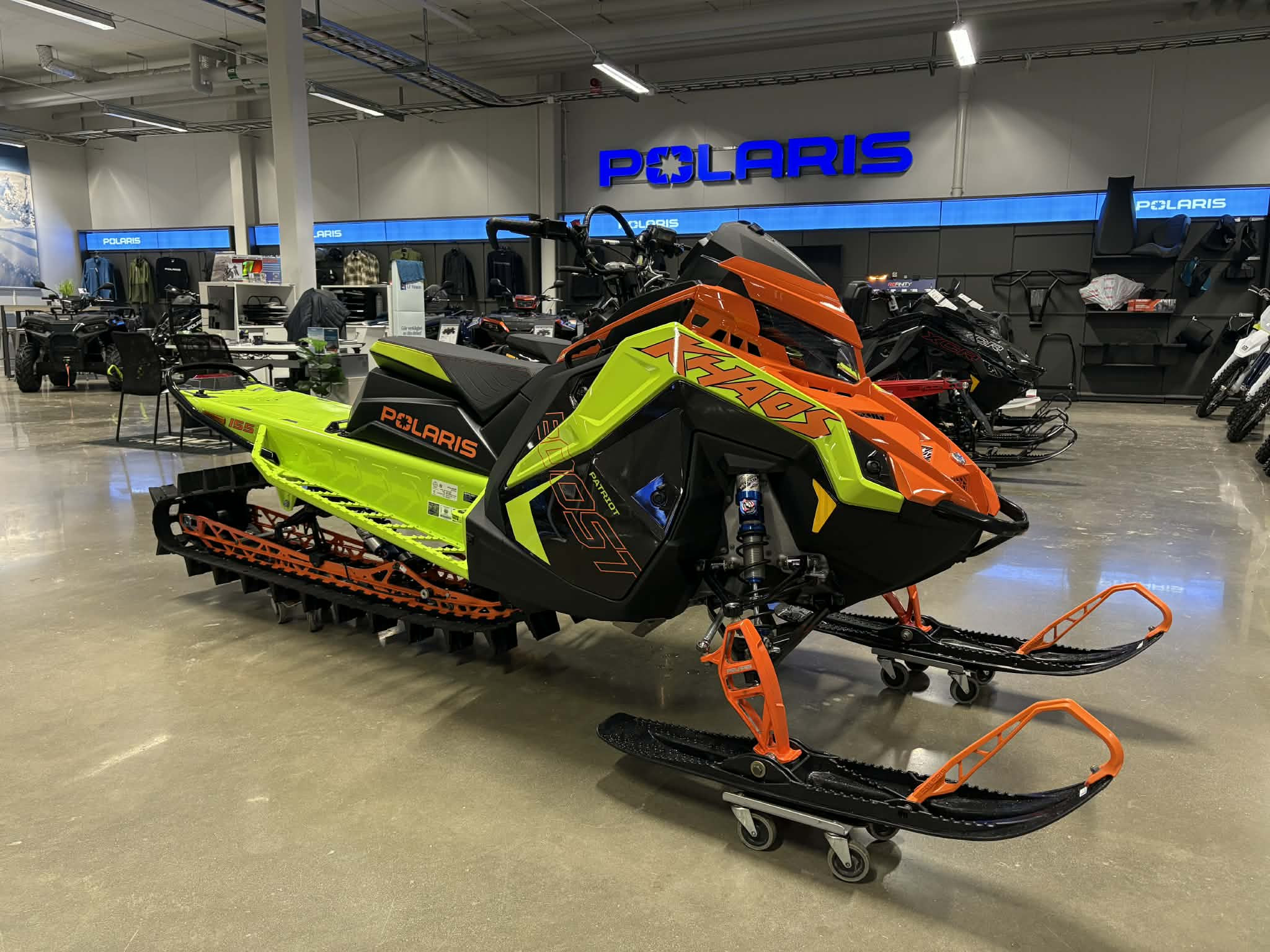 Produktbild 1 - Polaris BOOST RMK KHAOS 155 7S ES 2023