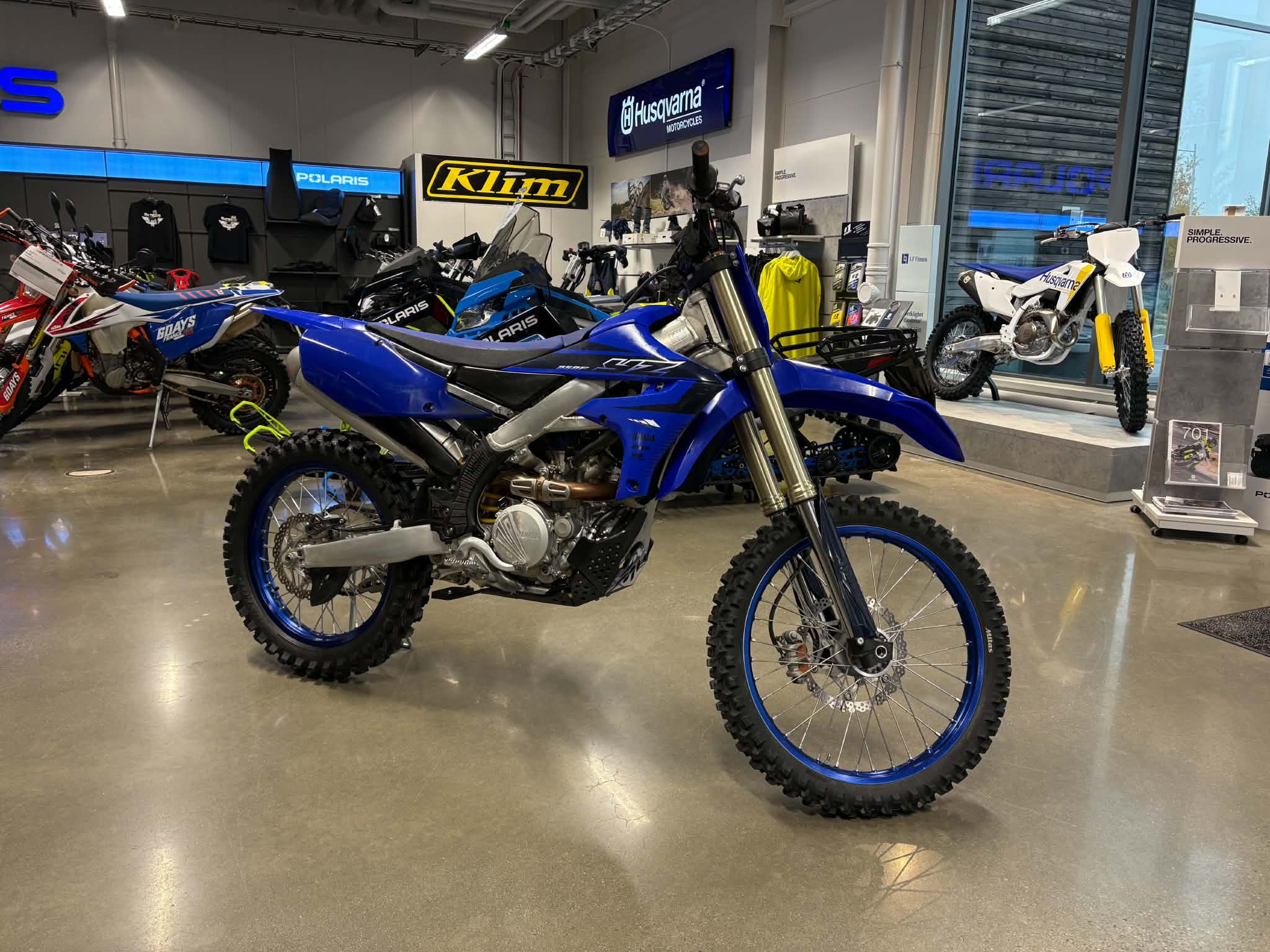 Produktbild 1 - Yamaha YZ 250F - MOMSAD 2023