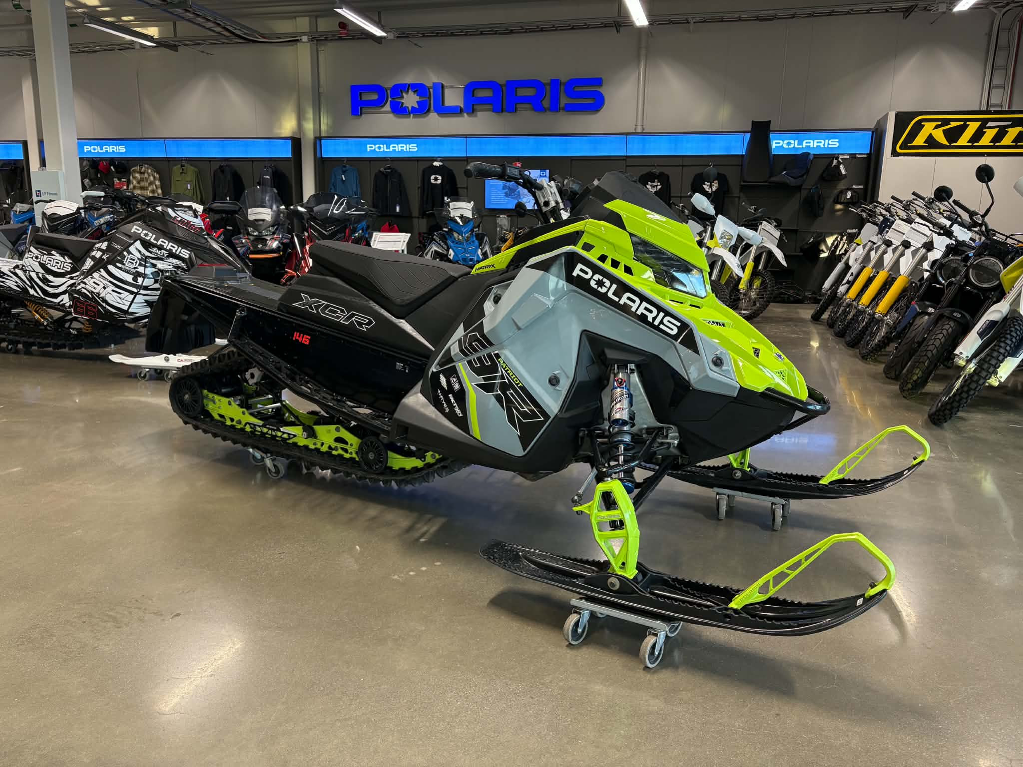 Produktbild 1 - Polaris 9R INDY XCR 146" - MOMSAD 2025