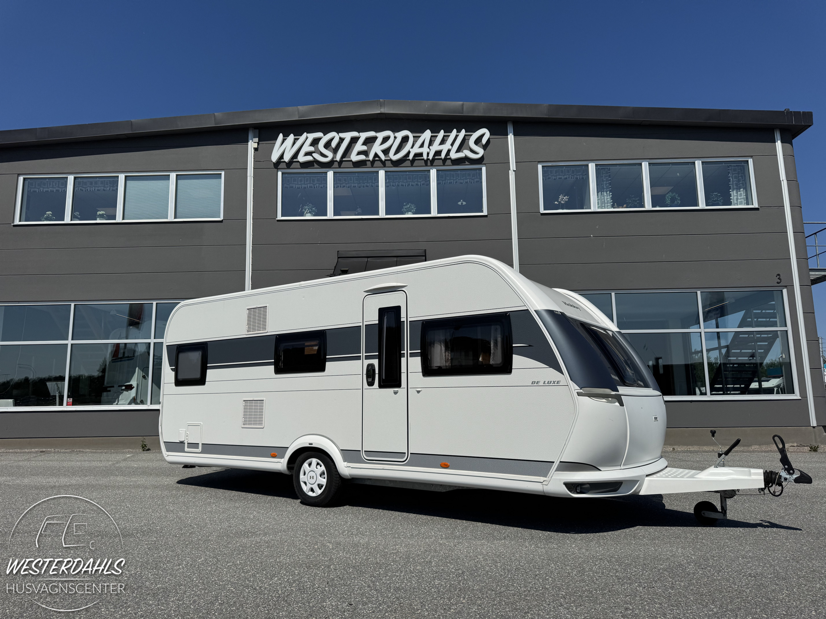 Produktbild 1 - Hobby 545 KMF DE LUXE (Alde, 3-våningssäng, Förtäl