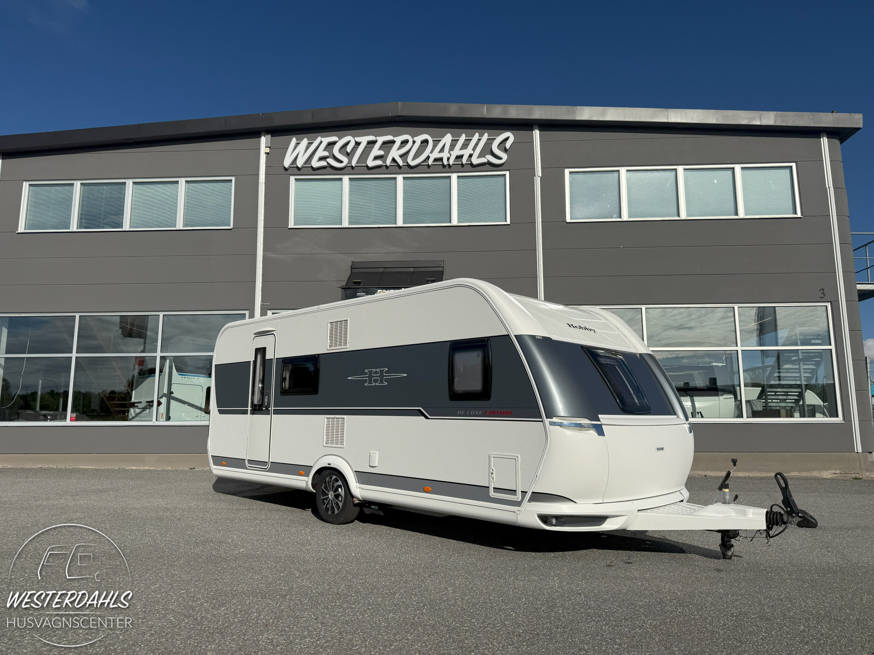 Produktbild 1 - Hobby 560 KMFE De Luxe (Lufttält, Mover) 2019