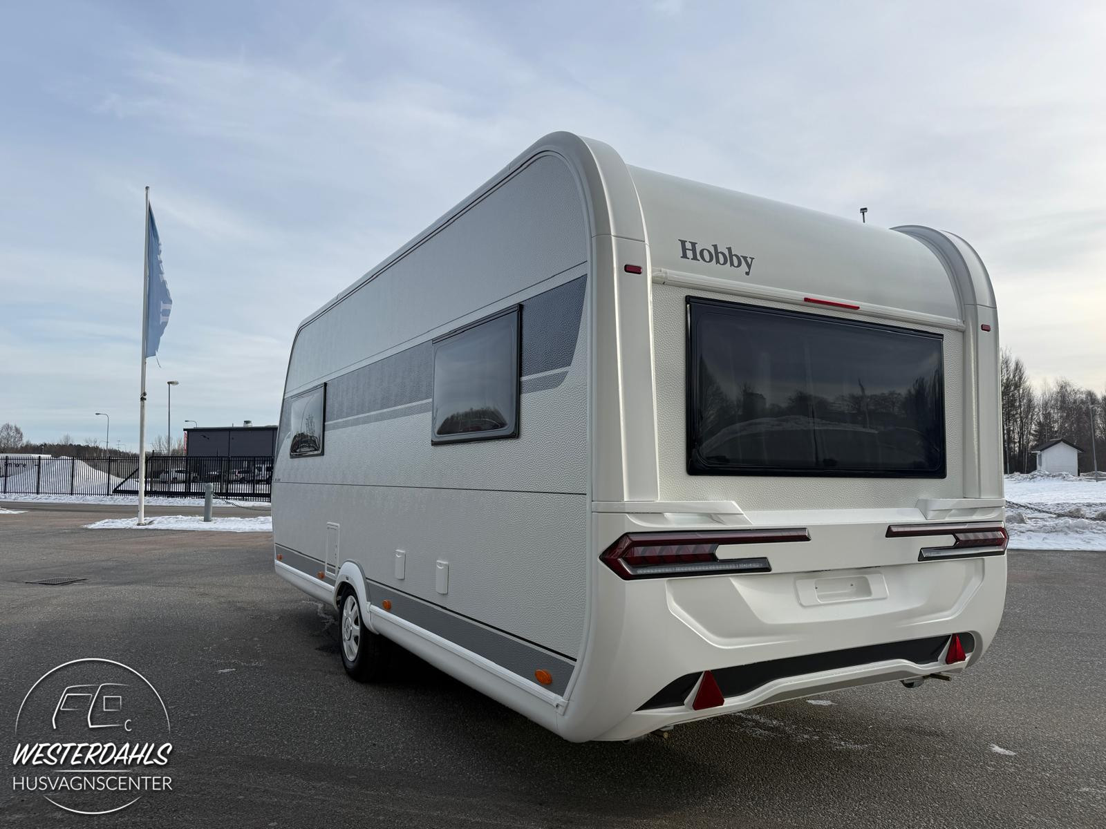 Produktbild 1 - Hobby 495 UL De Luxe 2026