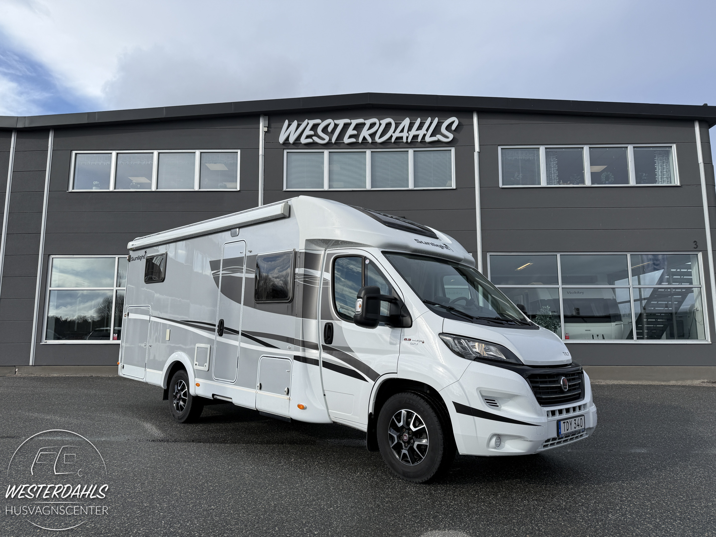 Produktbild 1 - Sunlight T67  2017