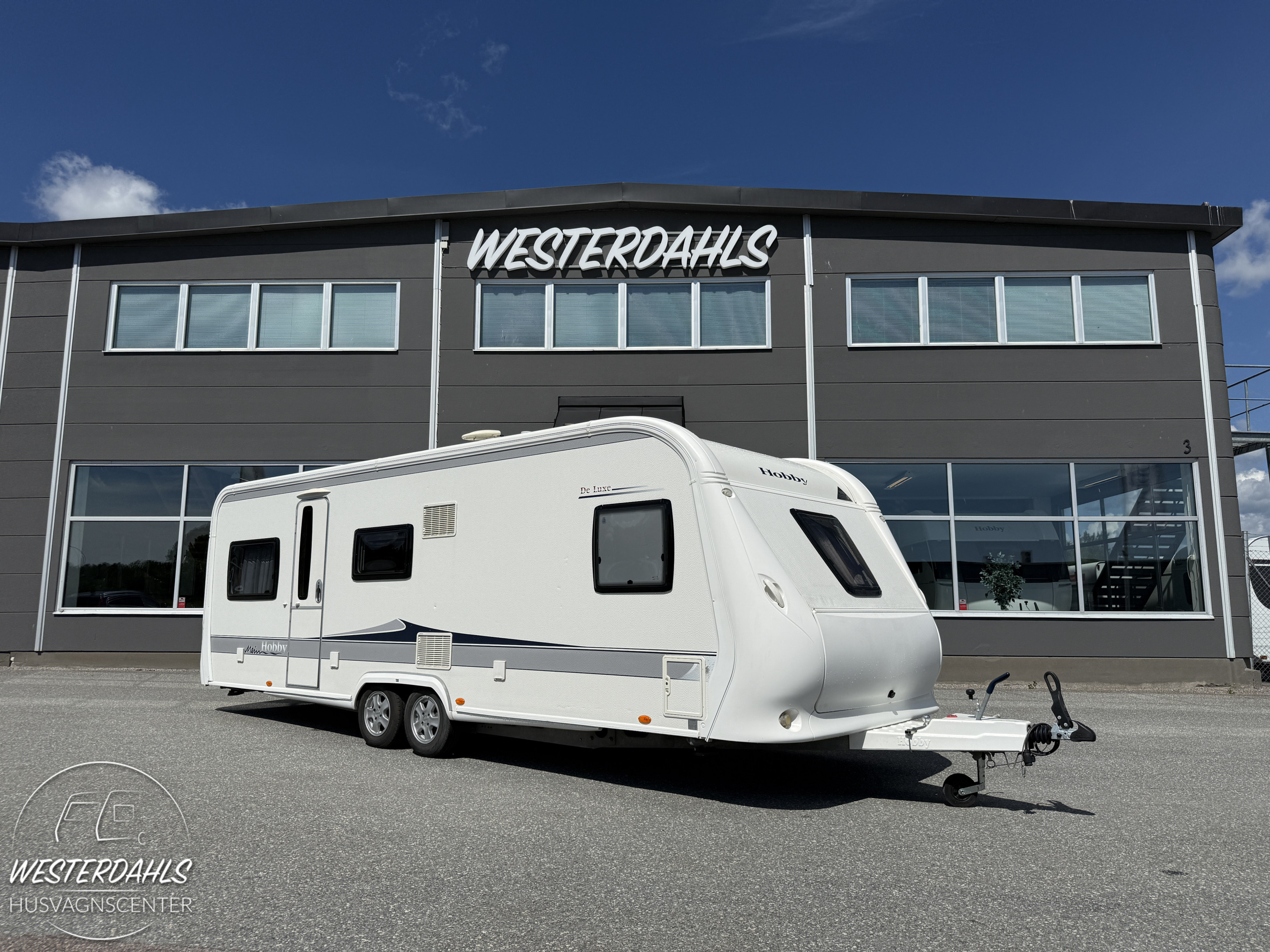 Produktbild 1 - Hobby 650 KMFE DE LUXE (Alde, AC, Förtält) 2012