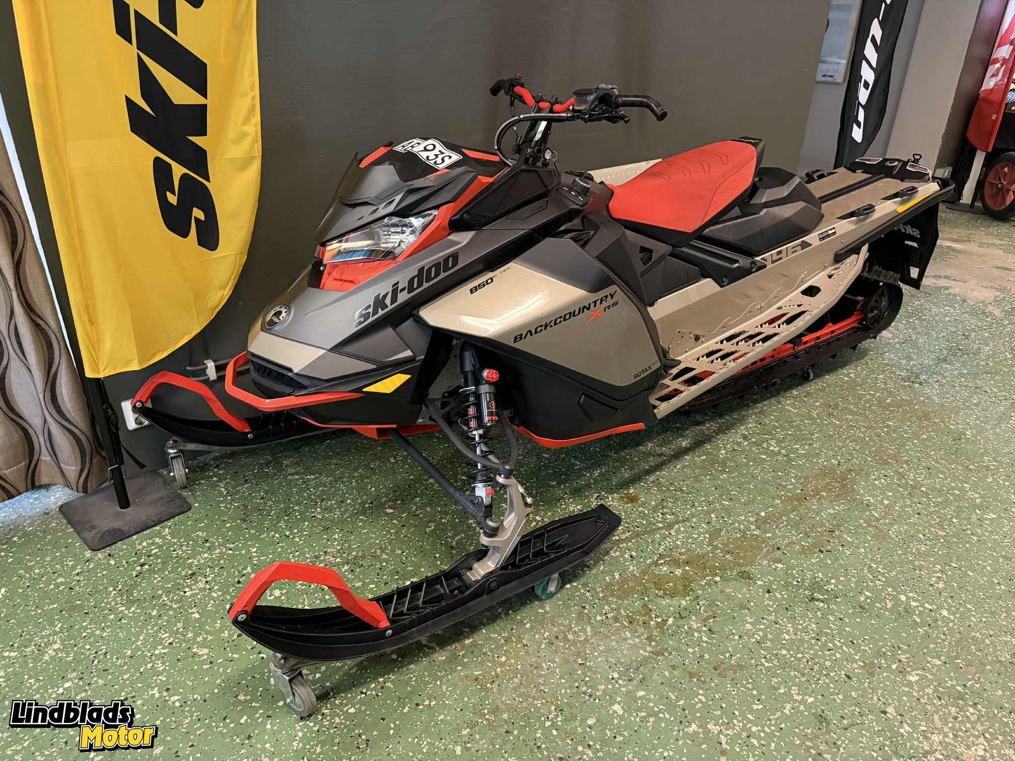 Produktbild 1 - Ski-doo BACKCOUNTRY XRS 850 E-TEC VIP 2022