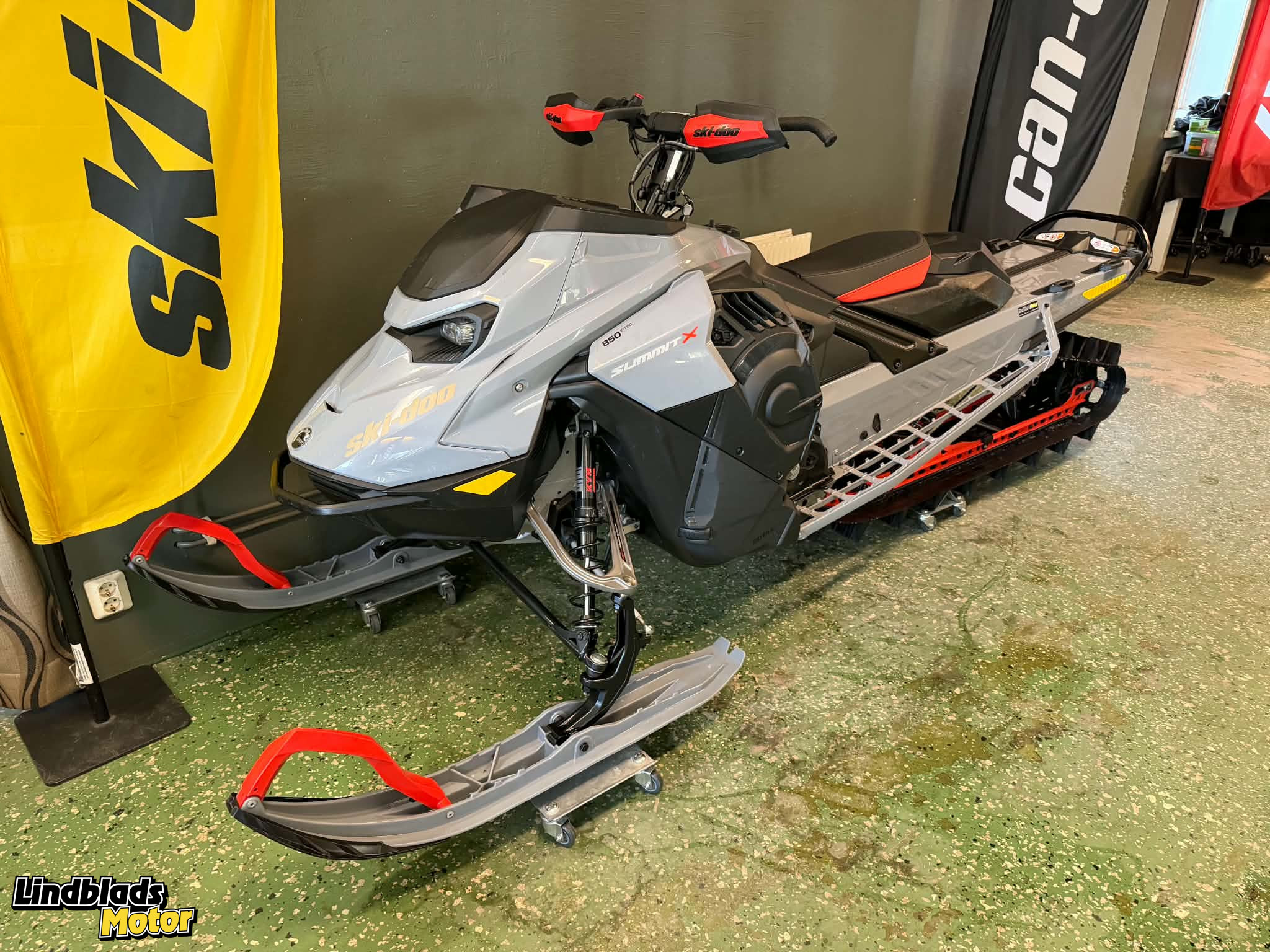 Produktbild 1 - Ski-doo Summit X 850 E-TEC 154in3900mm 3.0in 76mm 