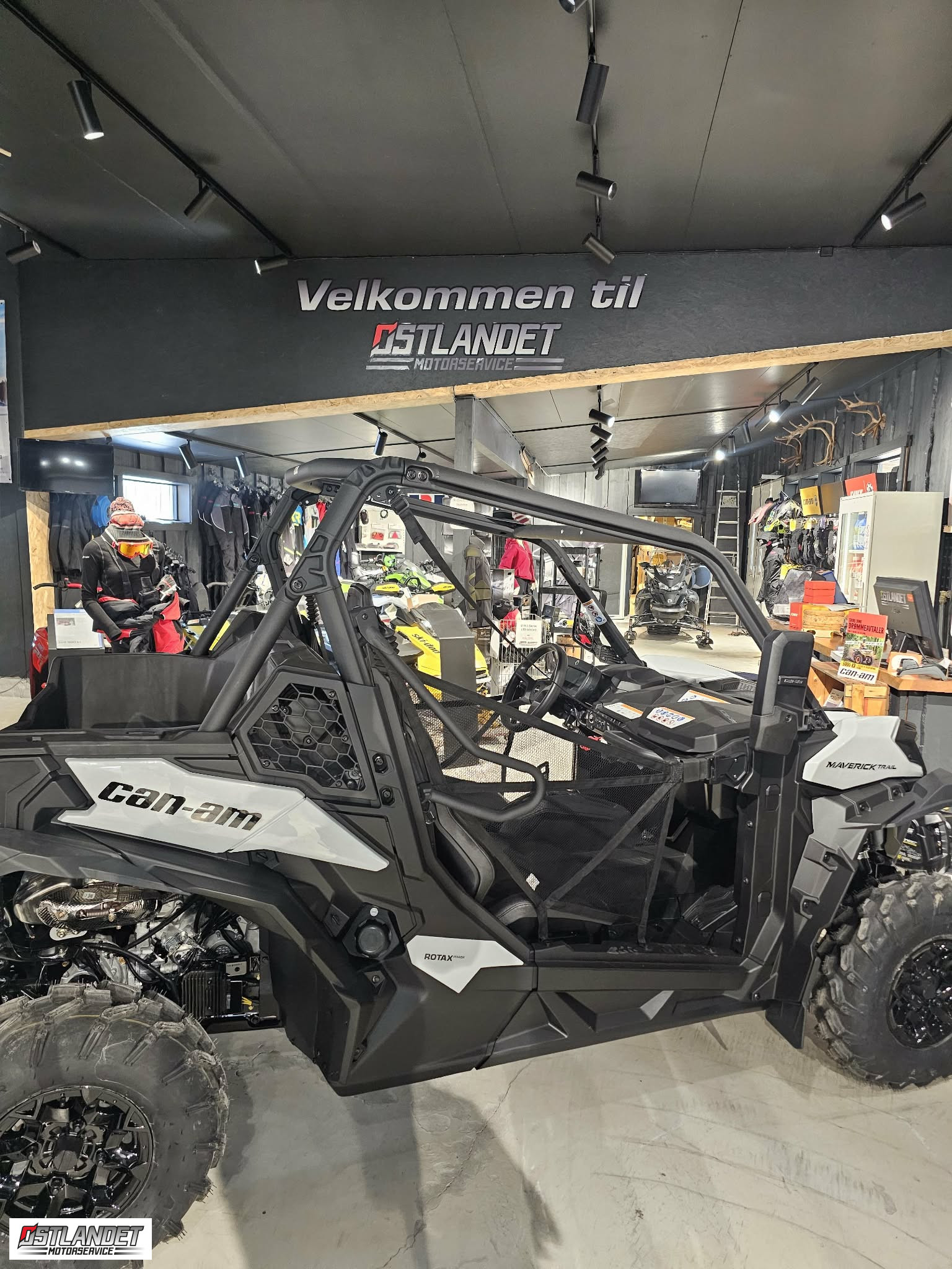 [general.product.image.short] 1 - Can-Am Maverick Trail BASE T 700 [7RSC] 2025