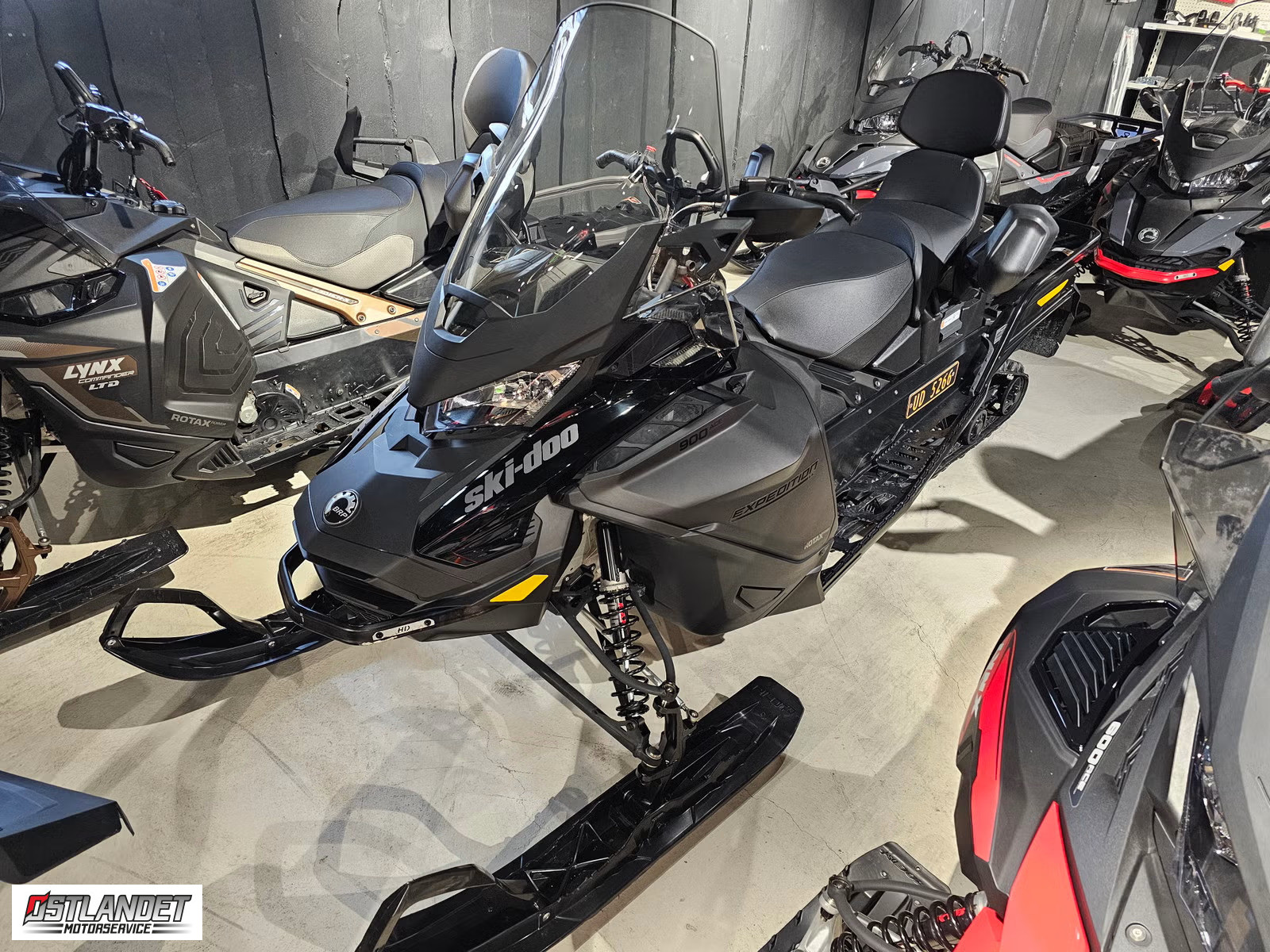 [general.product.image.short] 1 - Ski-doo Expedition LE 20" 900 ACE DEMO 2025