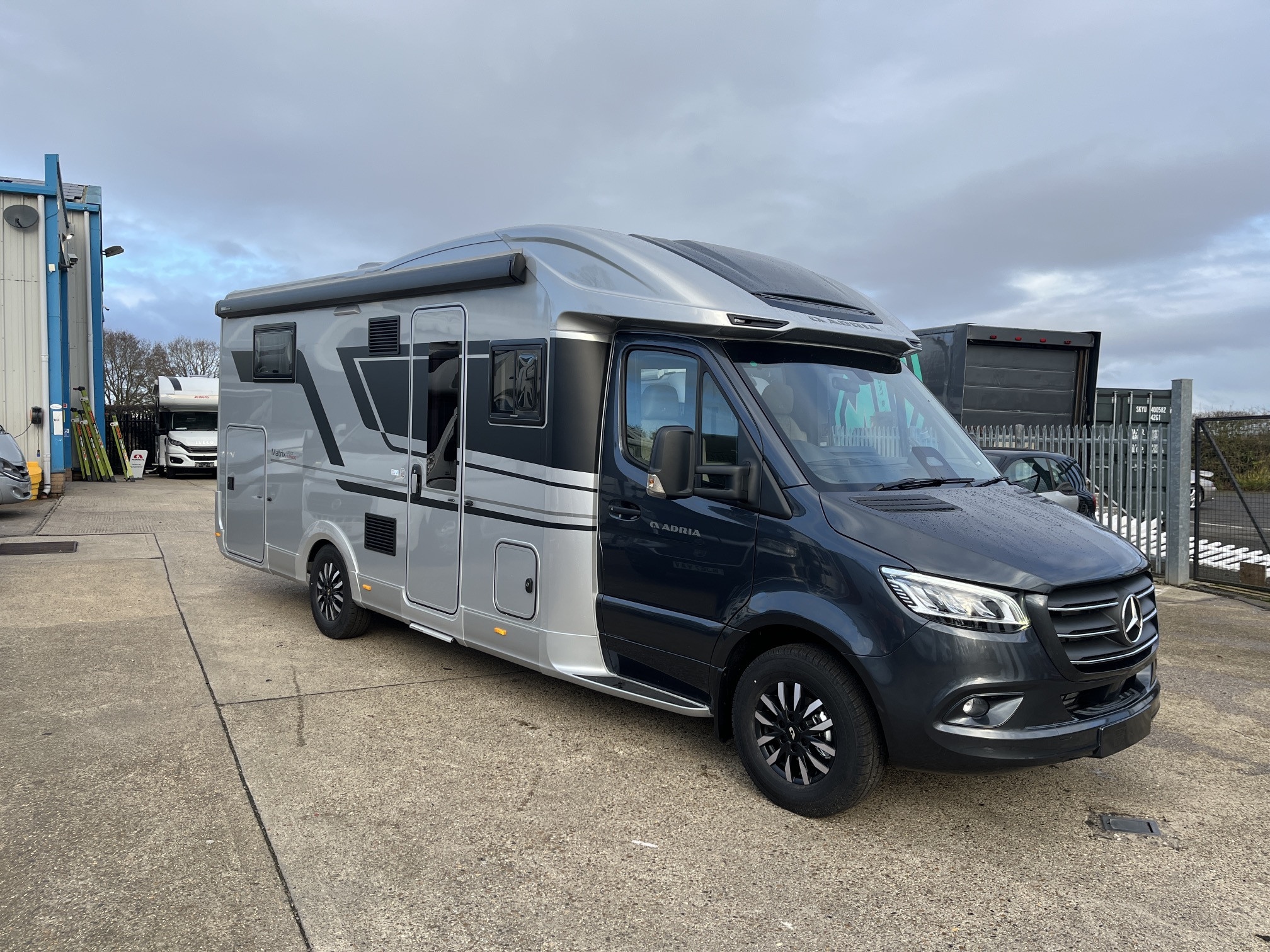 [general.product.image.short] 1 - Adria MATRIX SUPREME MB 670 DC 2025