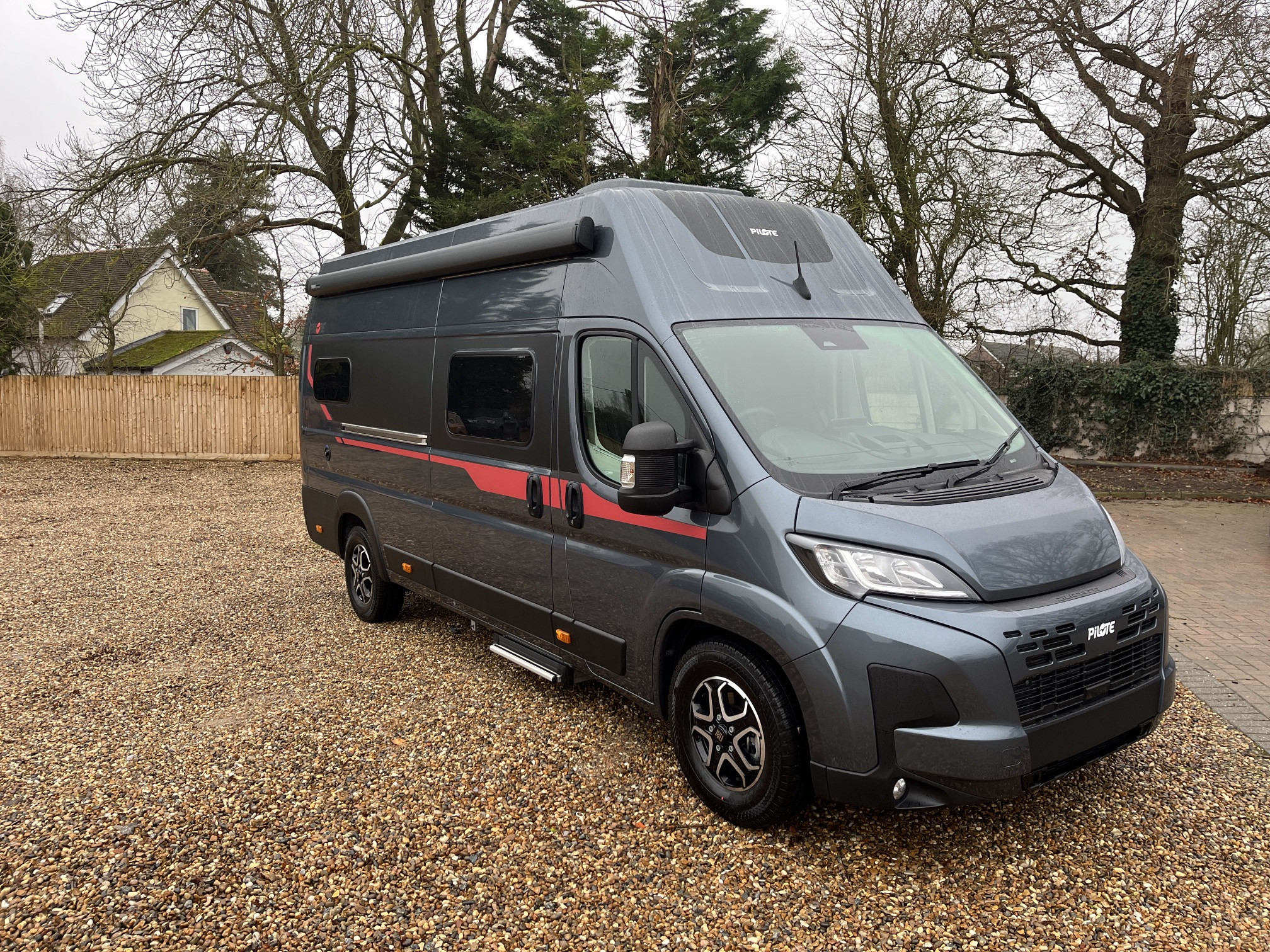 [general.product.image.short] 1 - Pilote Van V633M 2025