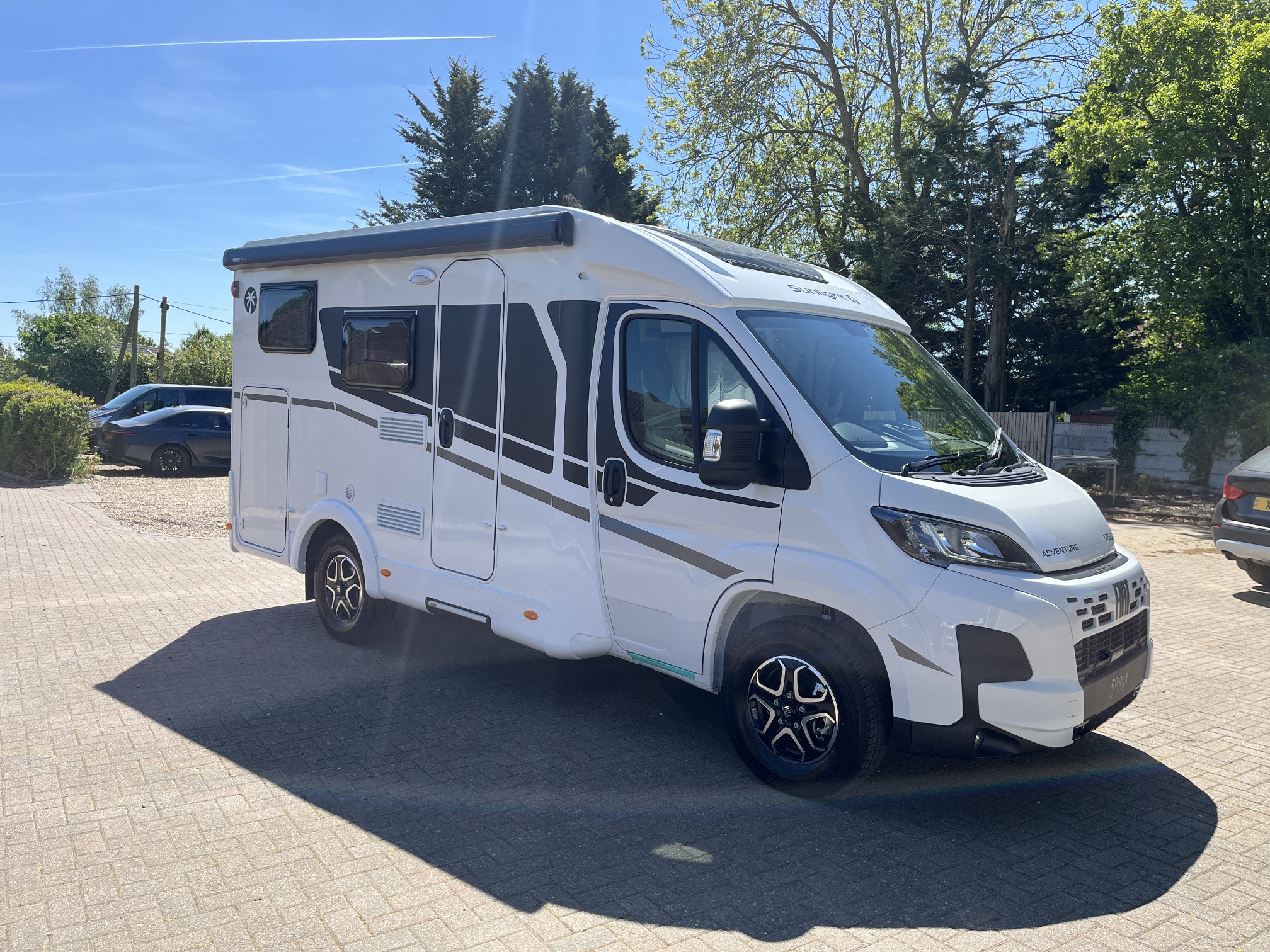 [general.product.image.short] 1 - Sunlight V60 Adventure Edition 2025