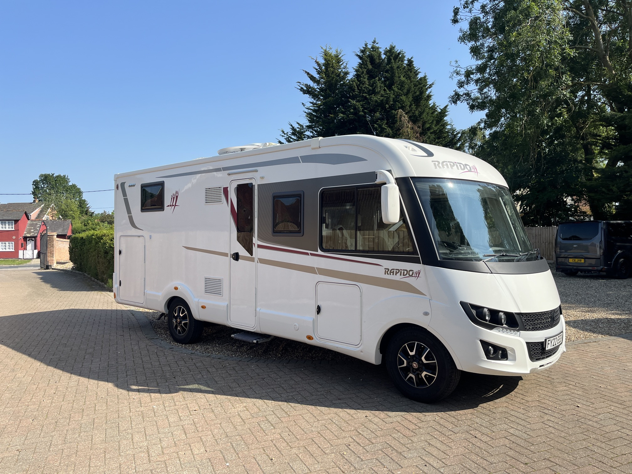 [general.product.image.short] 1 - Rapido 886F 2022