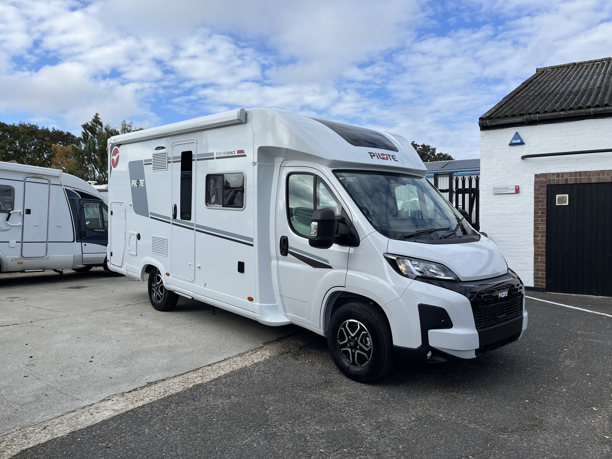 [general.product.image.short] 1 - Pilote P690D Evidence 2025