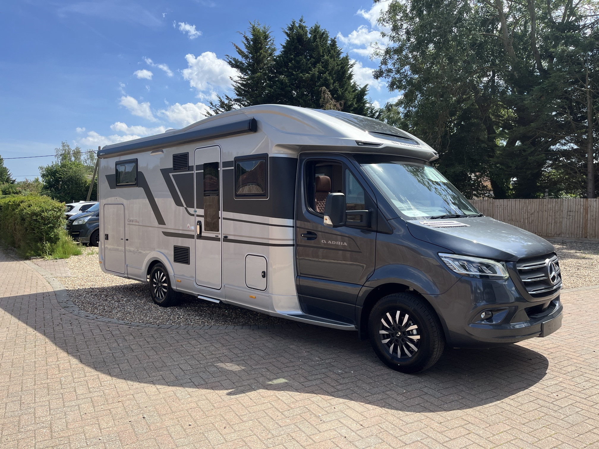 [general.product.image.short] 1 - Adria CORAL SUPREME MB 670 DL 2025