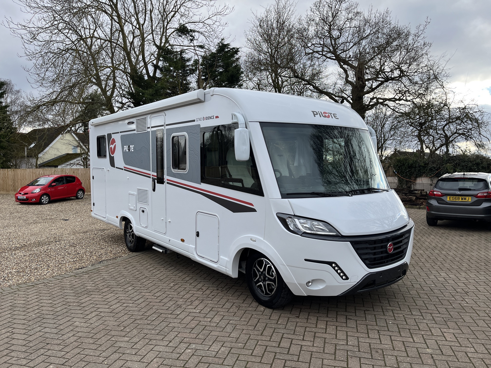 [general.product.image.short] 1 - Pilote G740FGJ Evidence 2025