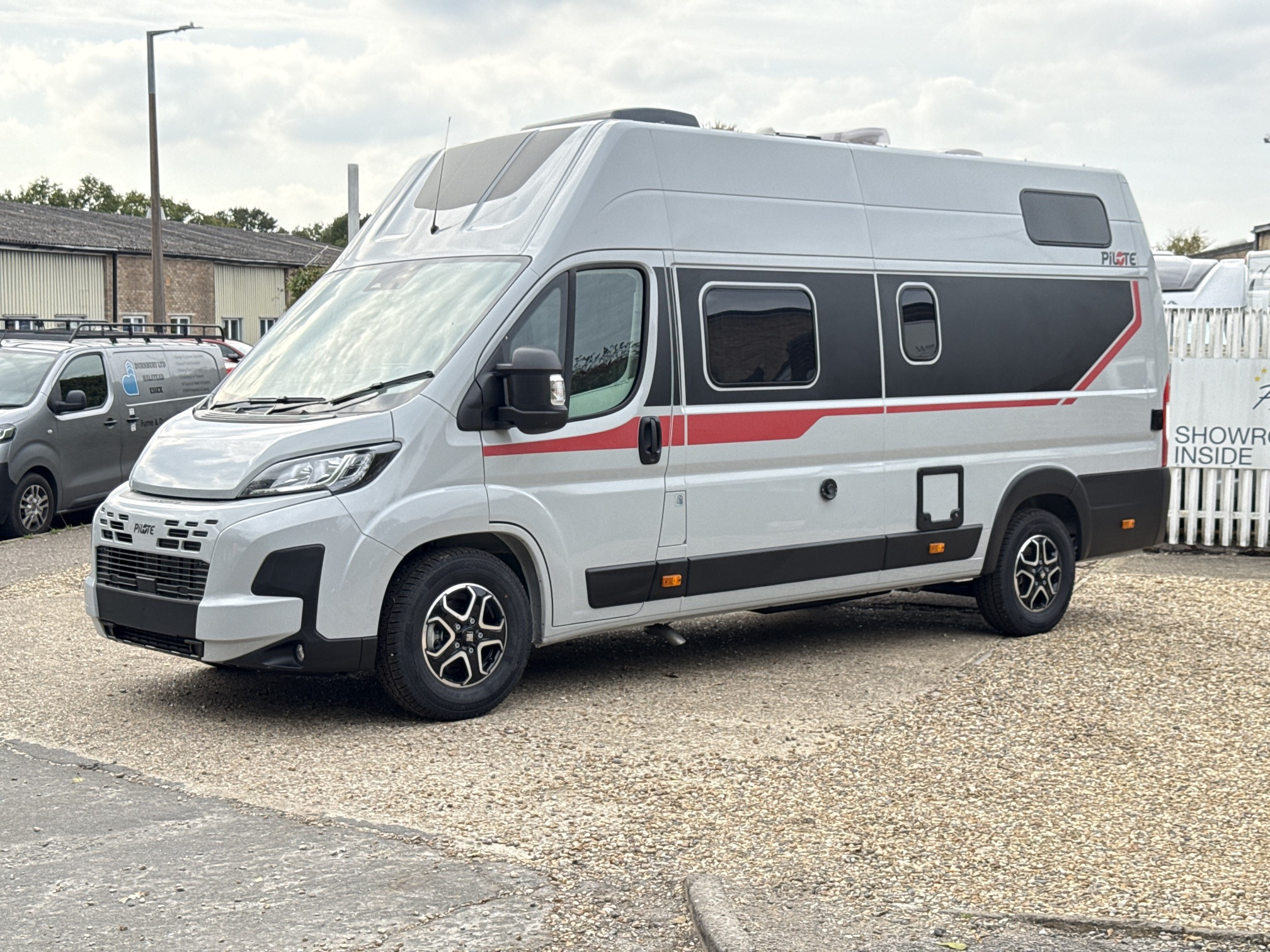 [general.product.image.short] 1 - Pilote Van V633M 2025