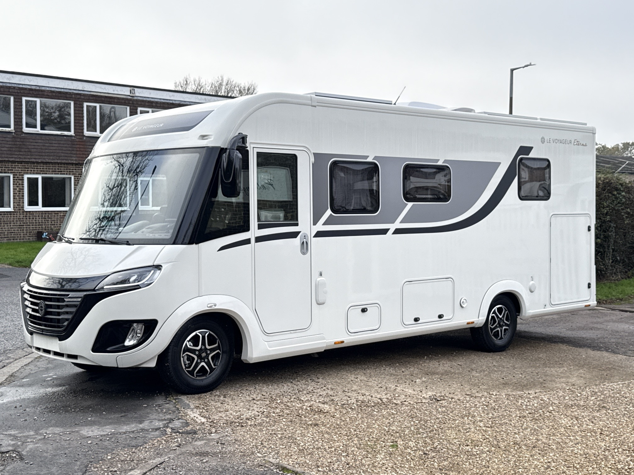 [general.product.image.short] 1 - Le Voyageur ETERNA LV 7.5 CF 2025