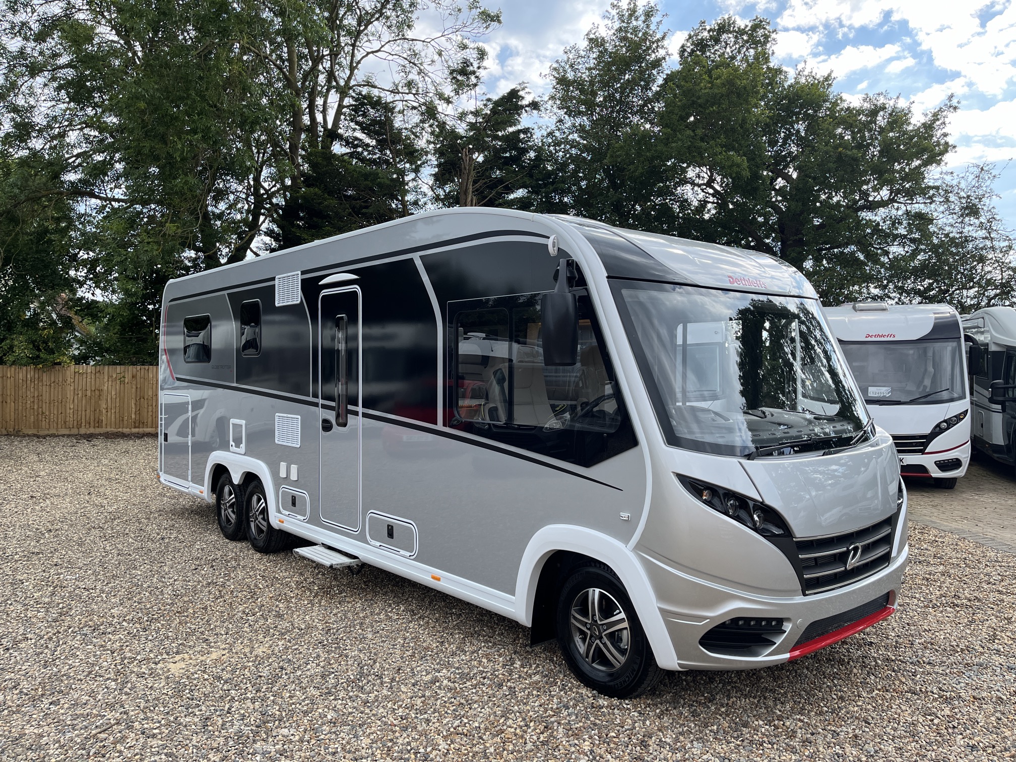 [general.product.image.short] 1 - Dethleffs Globetrotter XLI 7850-2 DBM 2024