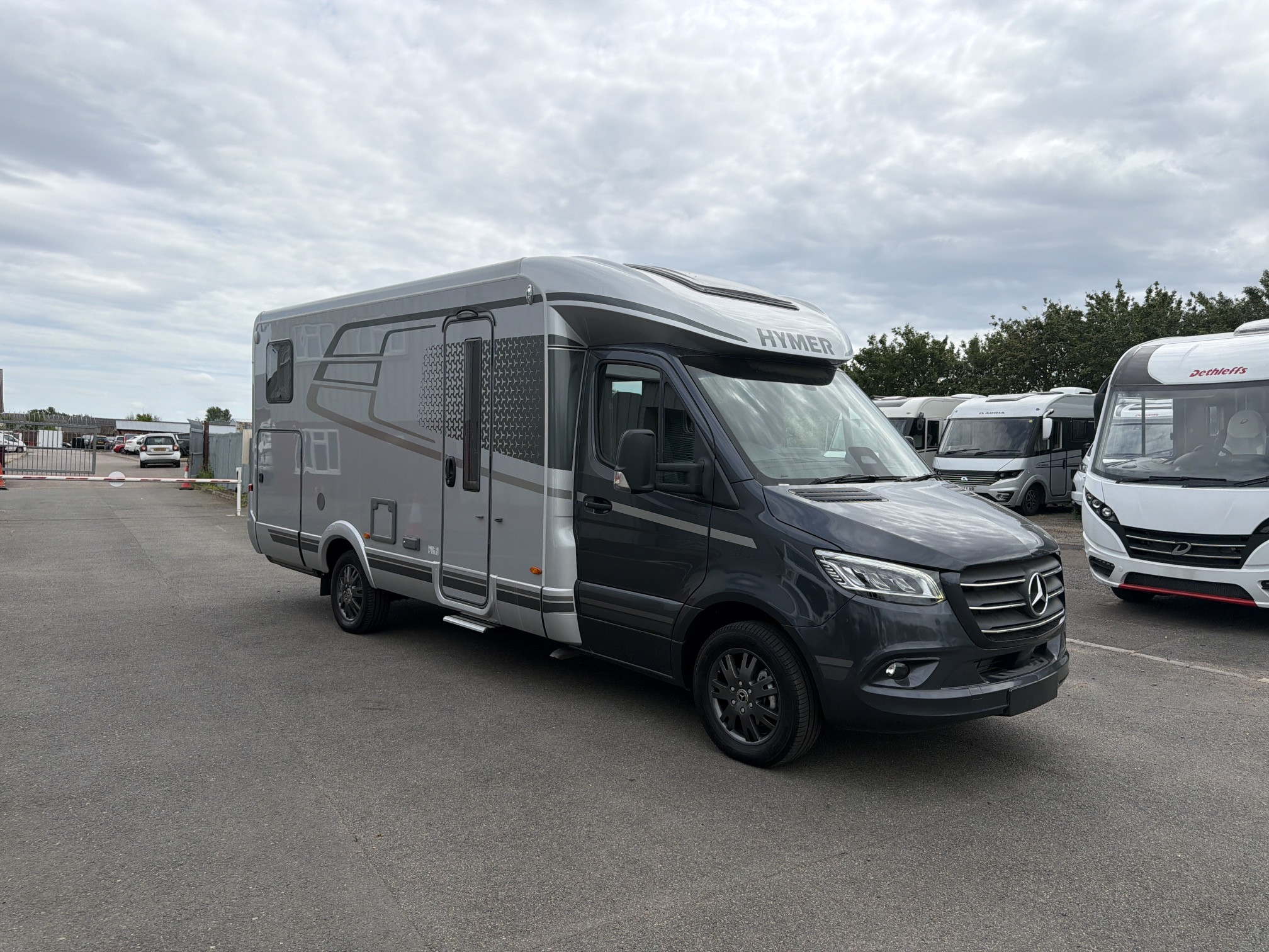 [general.product.image.short] 1 - Hymer B-Class ModernComfort B-MC T680 2026