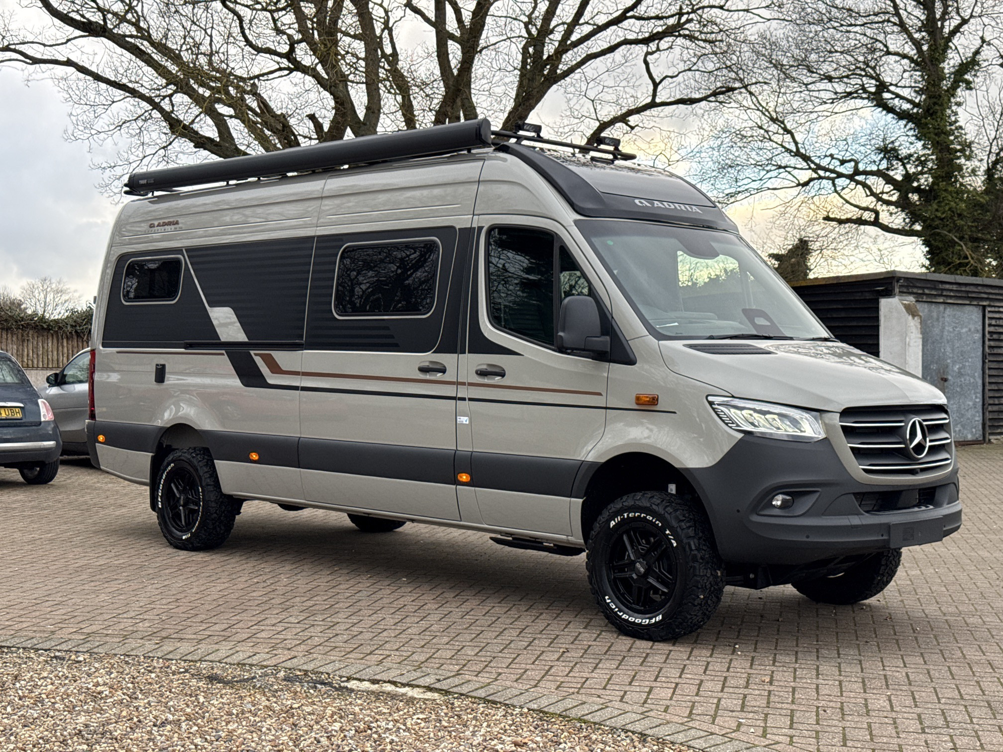 [general.product.image.short] 1 - Adria SUPERTWIN 700 SGX 2026