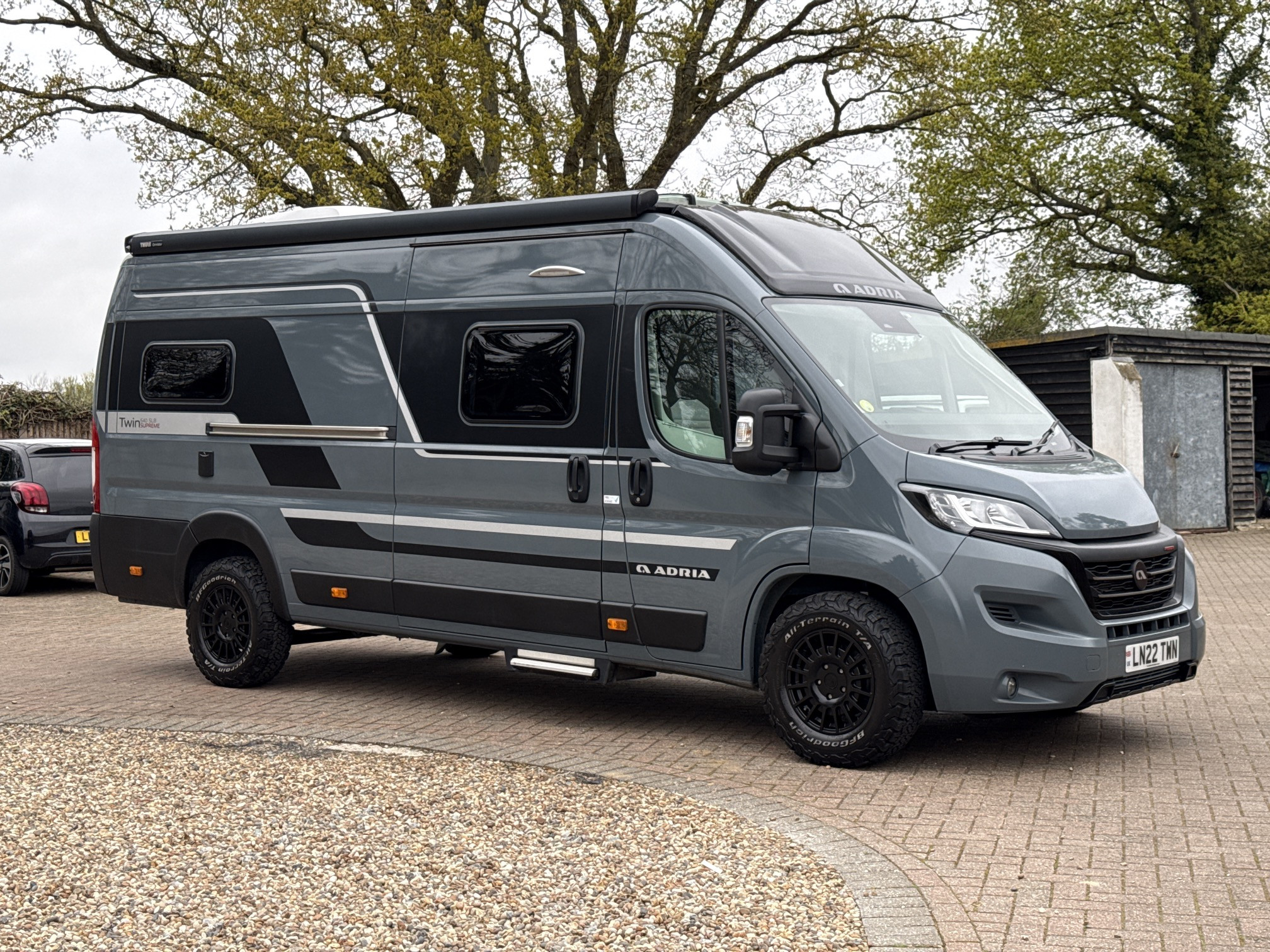 [general.product.image.short] 1 - Adria Twin Supreme 640 SLB 2022
