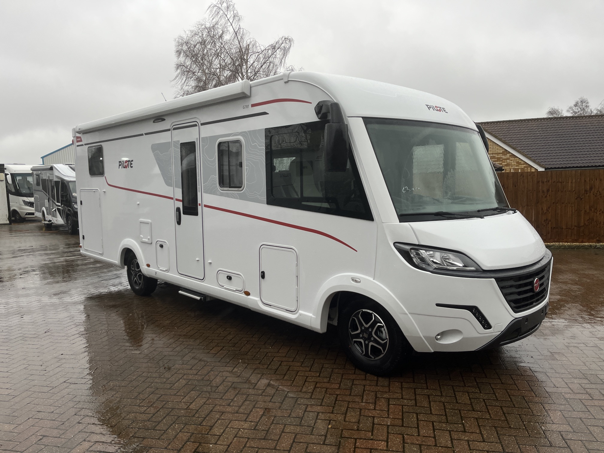 [general.product.image.short] 1 - Pilote G781FGJ Evidence  2026