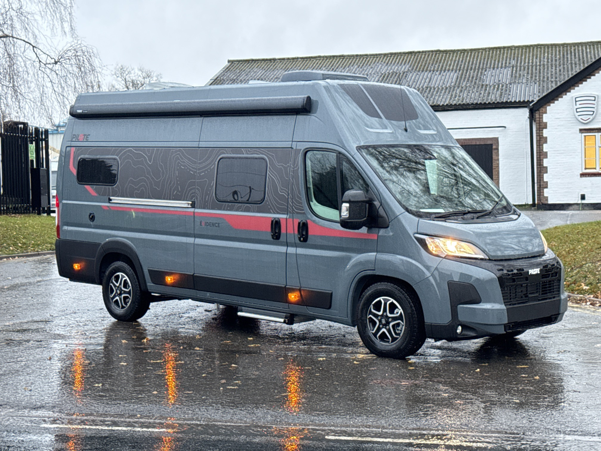 [general.product.image.short] 1 - Pilote V633M Evidence  2026