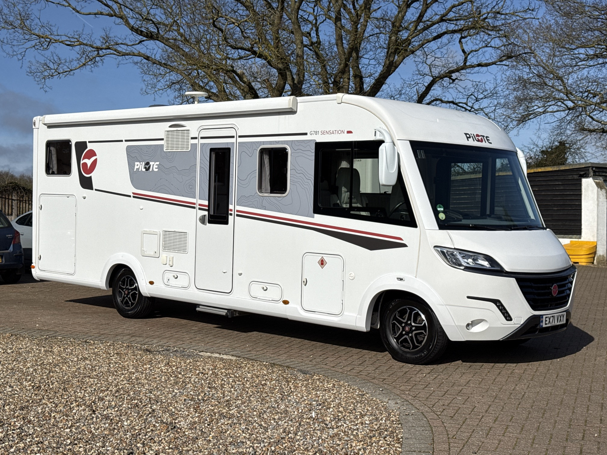 [general.product.image.short] 1 - Pilote G781 FGJ Expression 2021