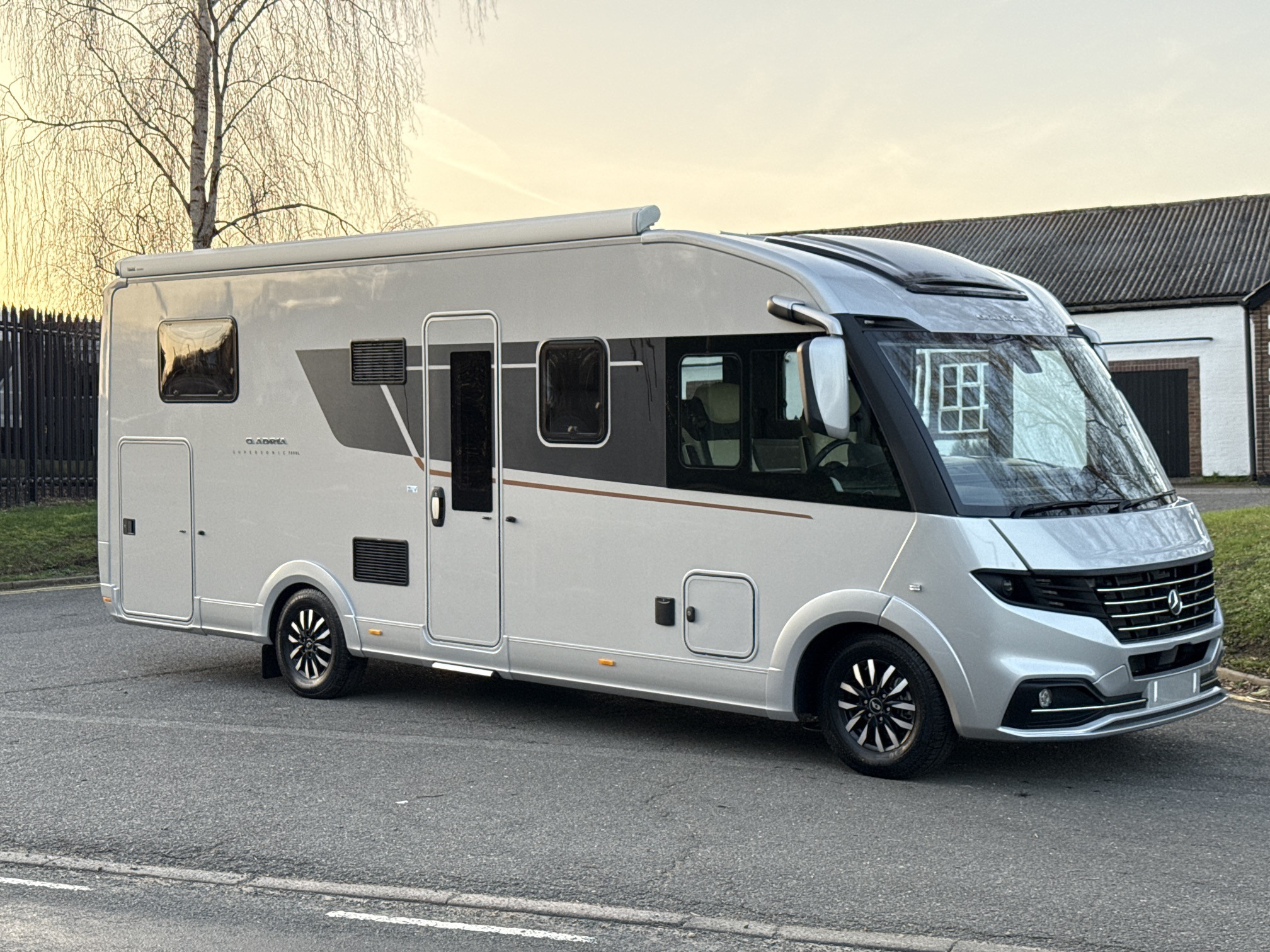 [general.product.image.short] 1 - Adria SUPERSONIC 780 DL 2026