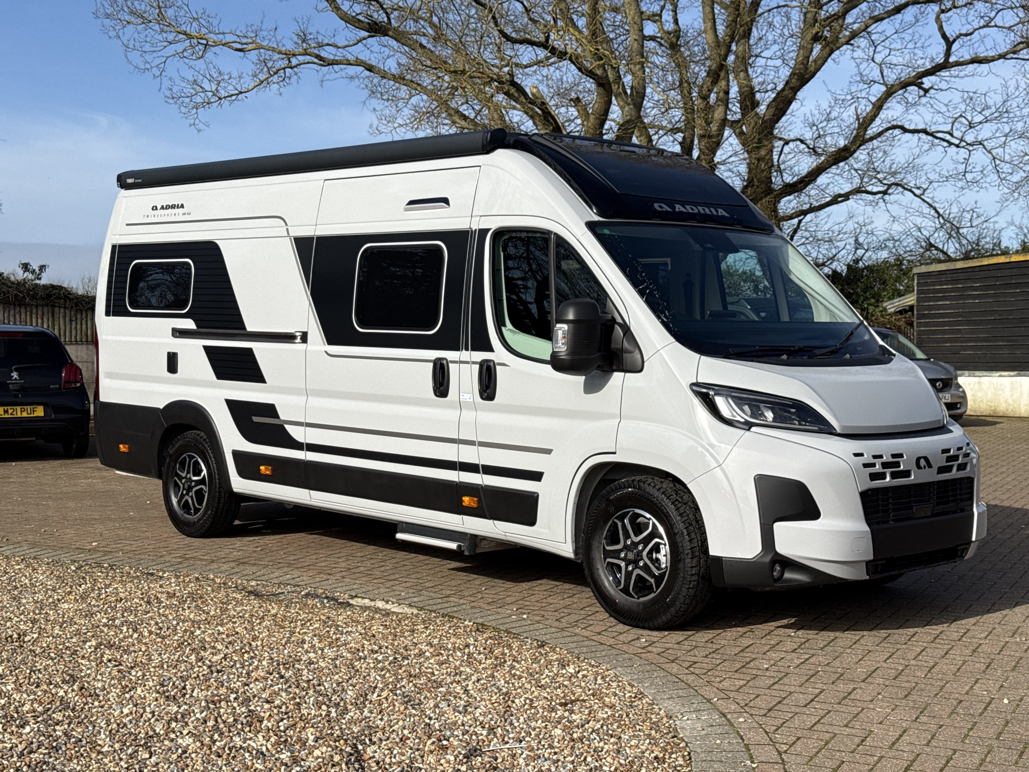 [general.product.image.short] 1 - Adria TWIN SUPREME 640 SLB  2026