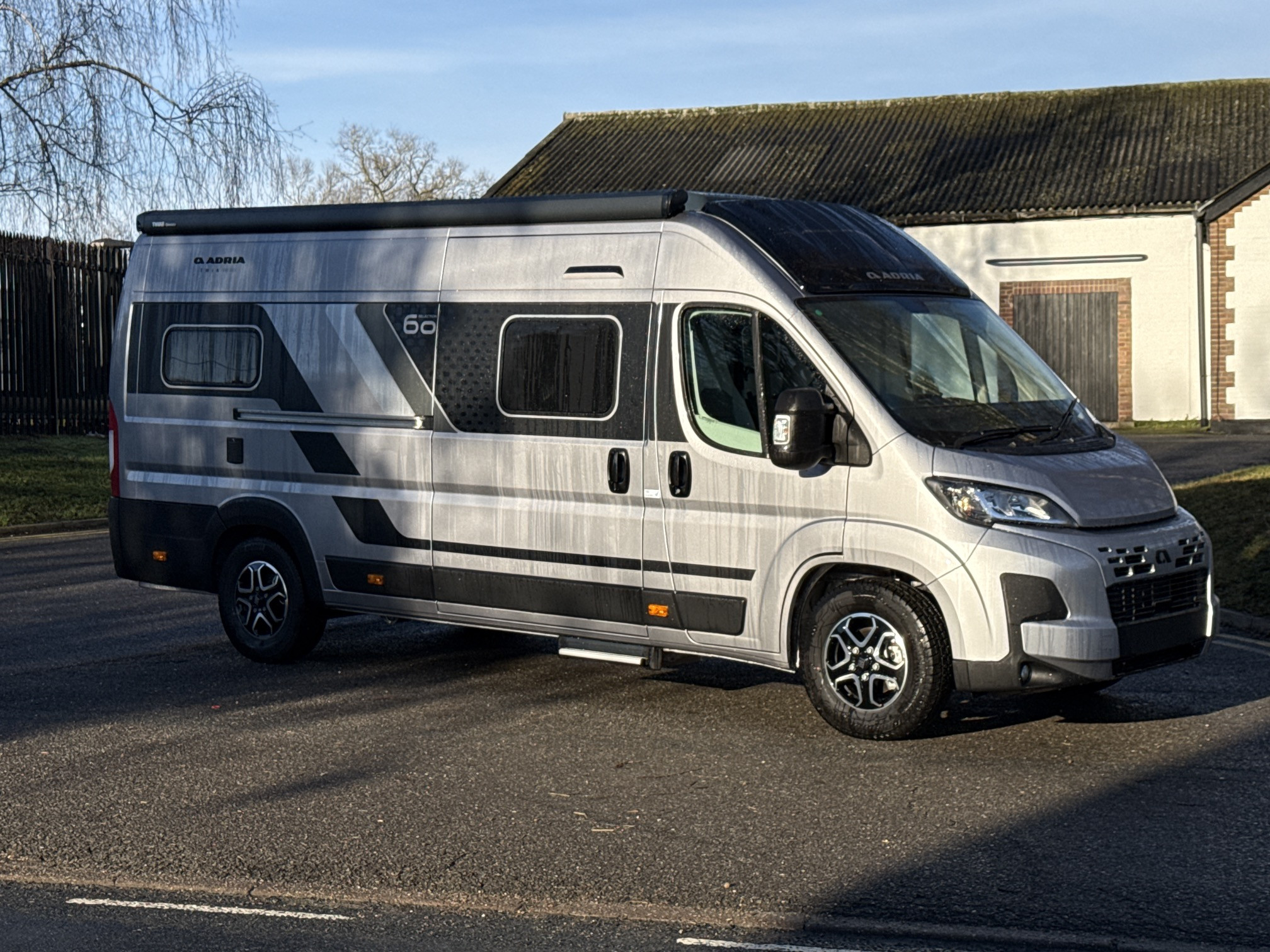 [general.product.image.short] 1 - Adria Twin 640 SGX 60 Y 2026